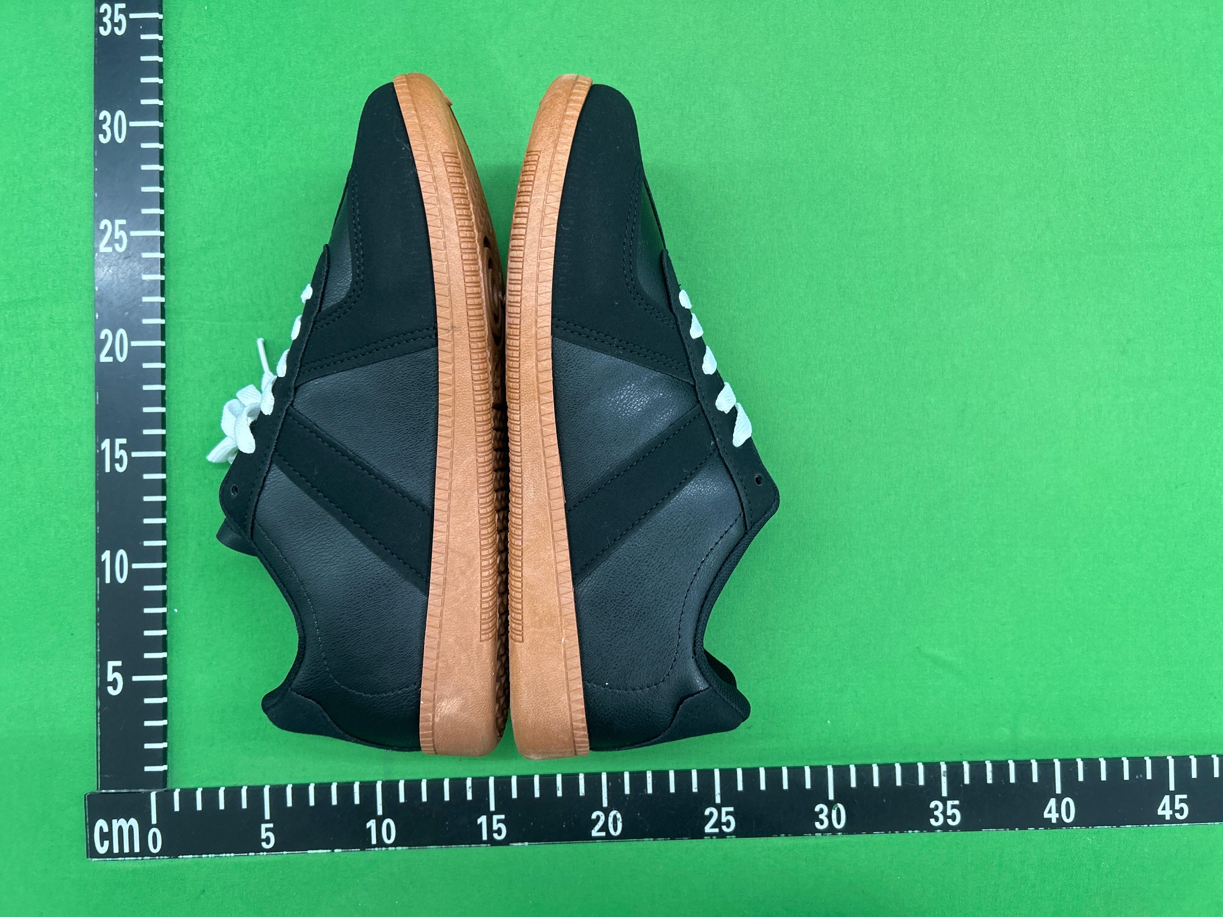 Foto QC 1 de Unbranded German Army Trainer Retro