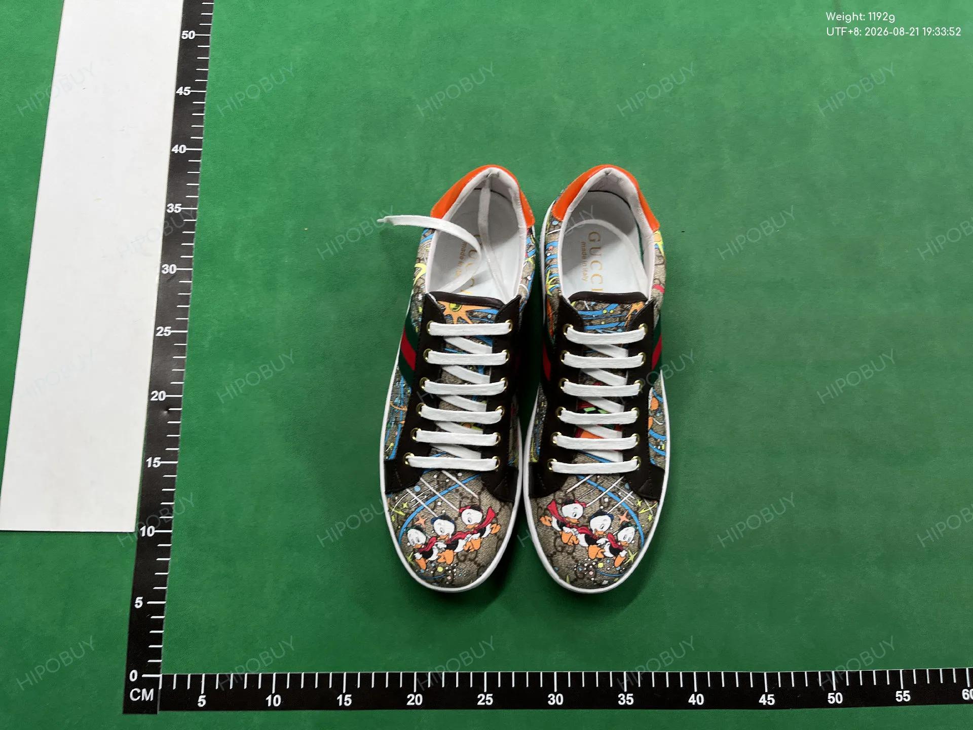 Foto QC 6 de Gucci Ace GG Supreme Doraemon Print Sneakers