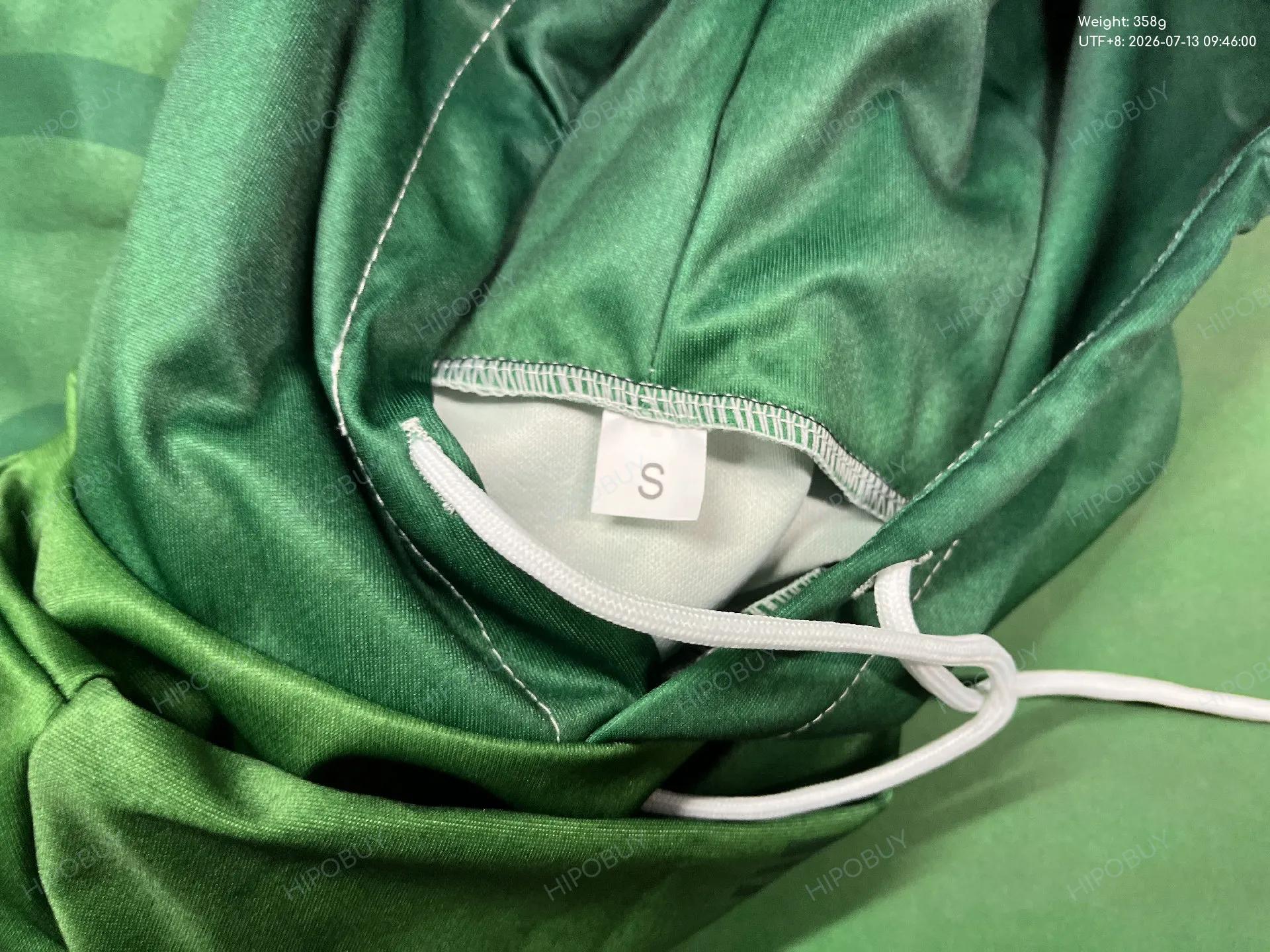 Foto QC 1 de Blaxteeco Hoodie How Did I Get Here Graphic Taupe