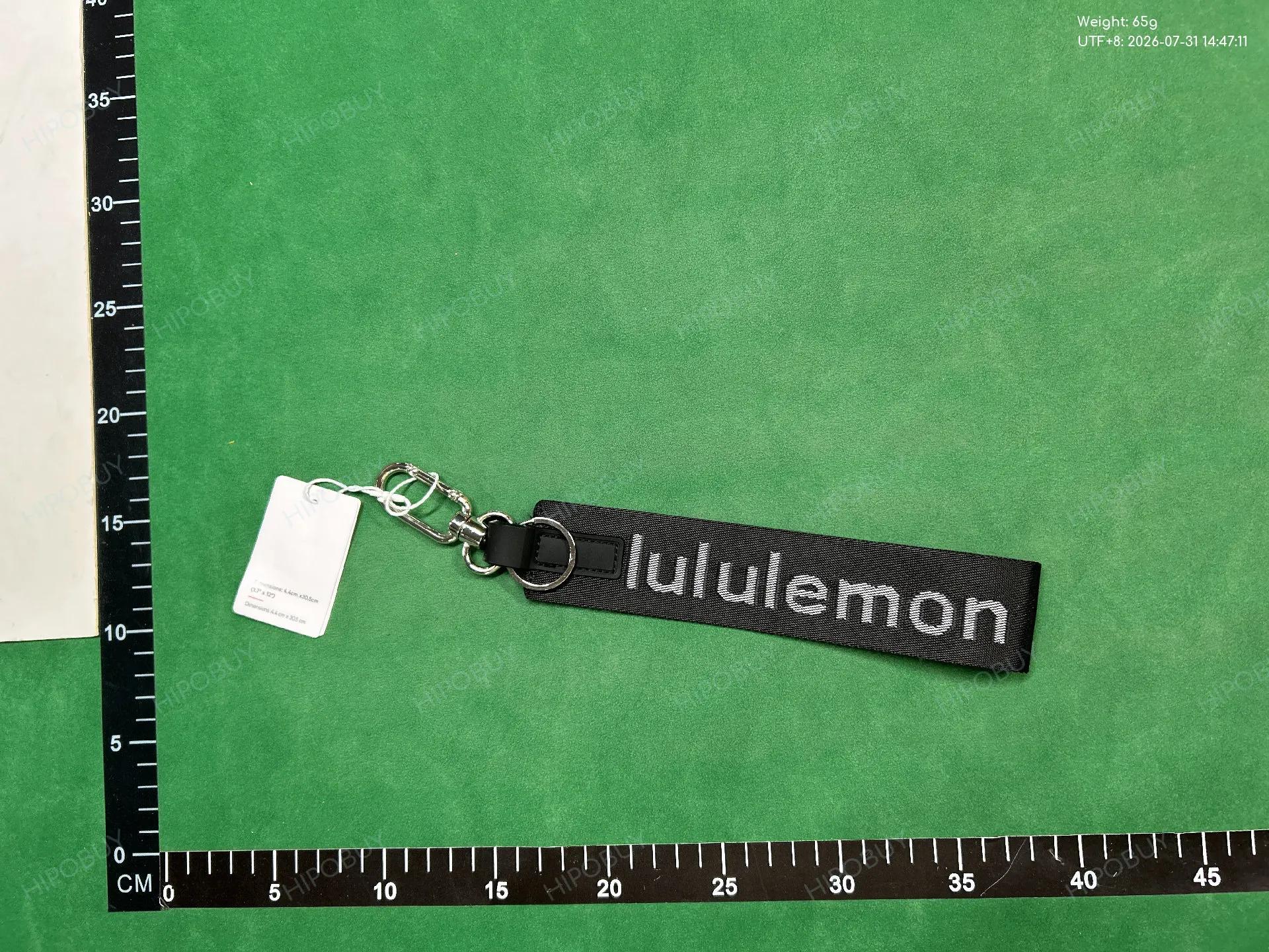 Foto QC 6 de Lululemon Never Lost Keychain Blue