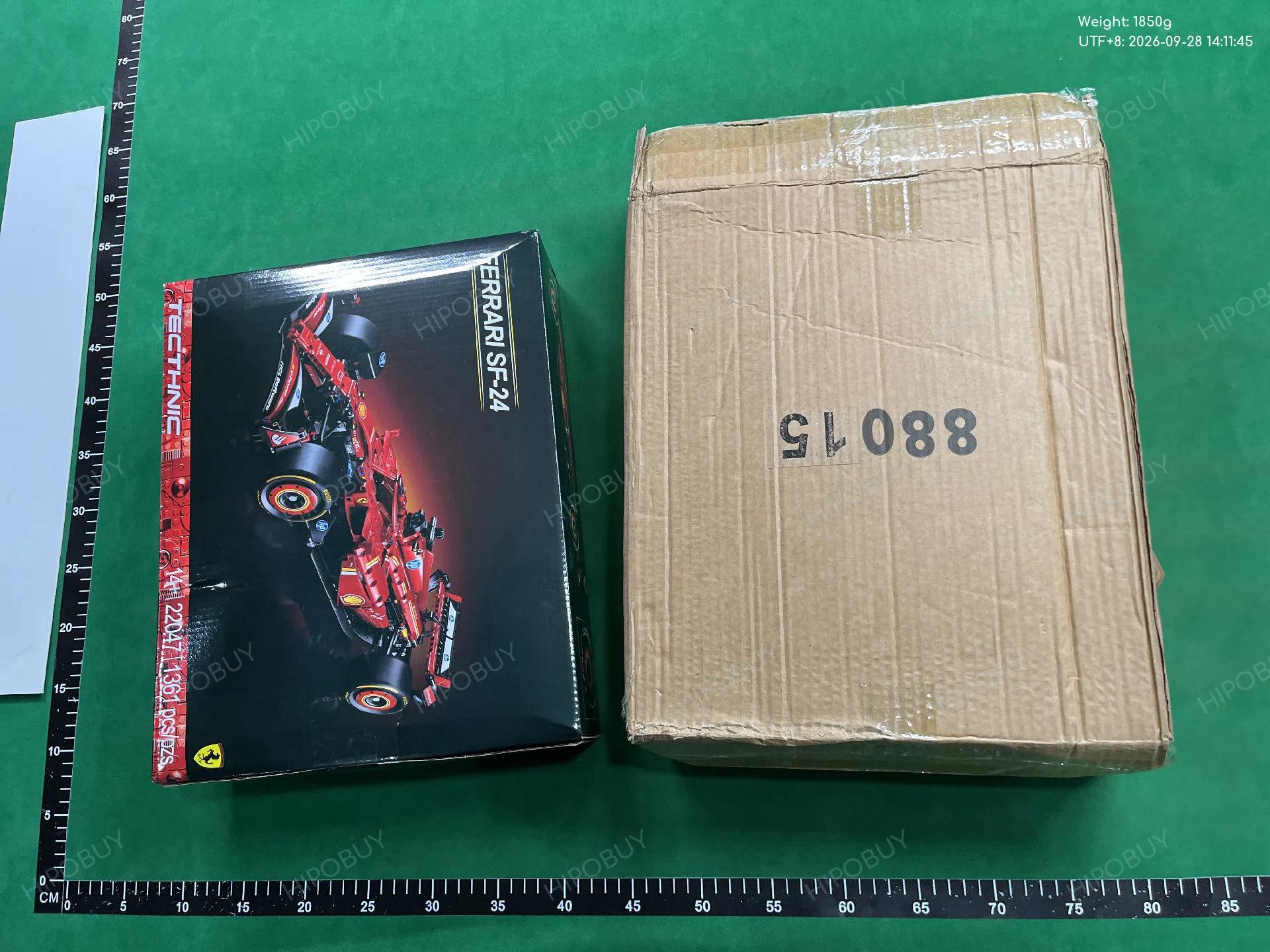 Foto QC 6 de Generic Ferrari SF-24 F1 Race Car Building Block Toy Set