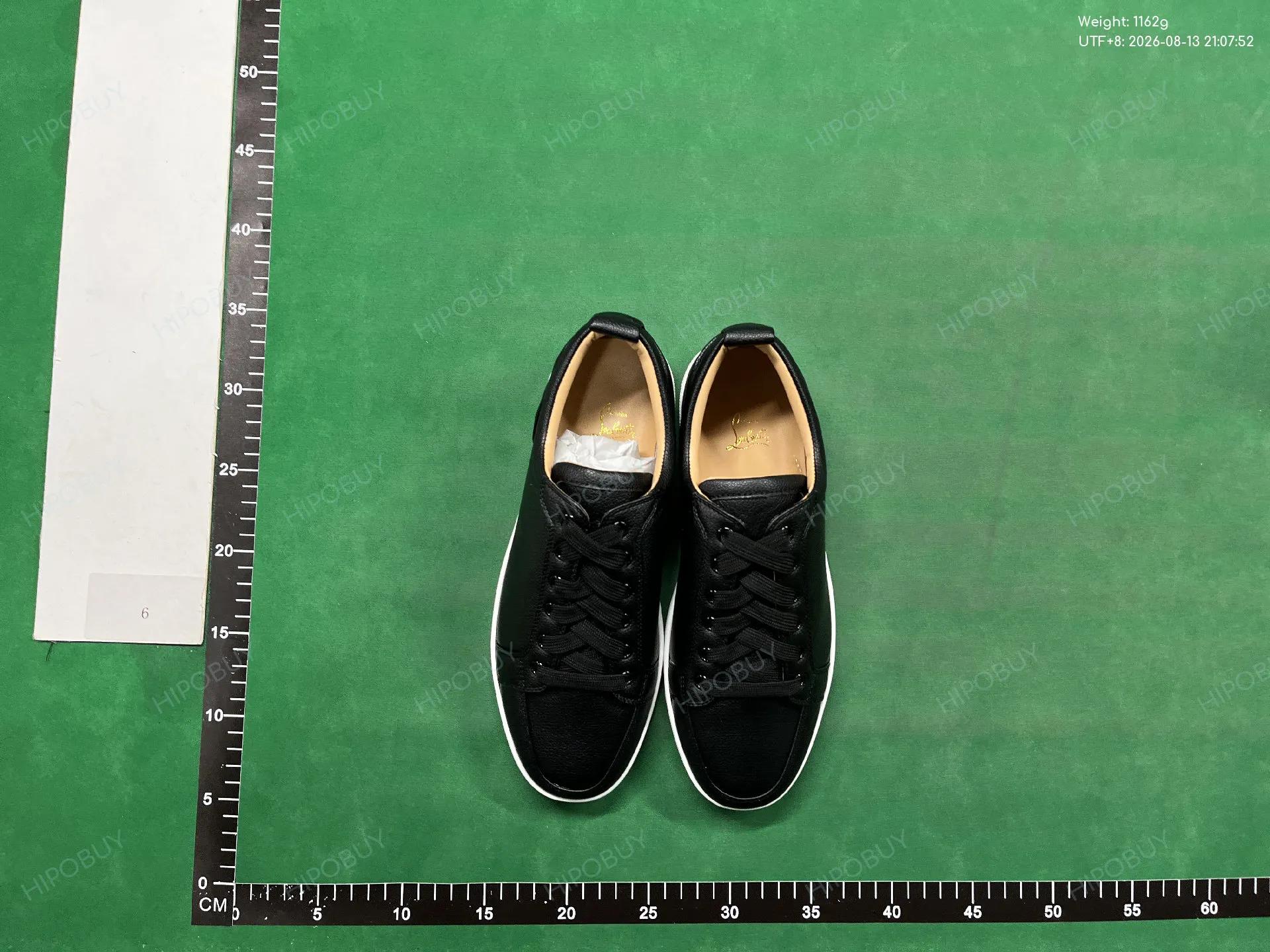 Foto QC 6 de Christian Louboutin Louis Junior Suede Low Top Sneakers Script Logo Black