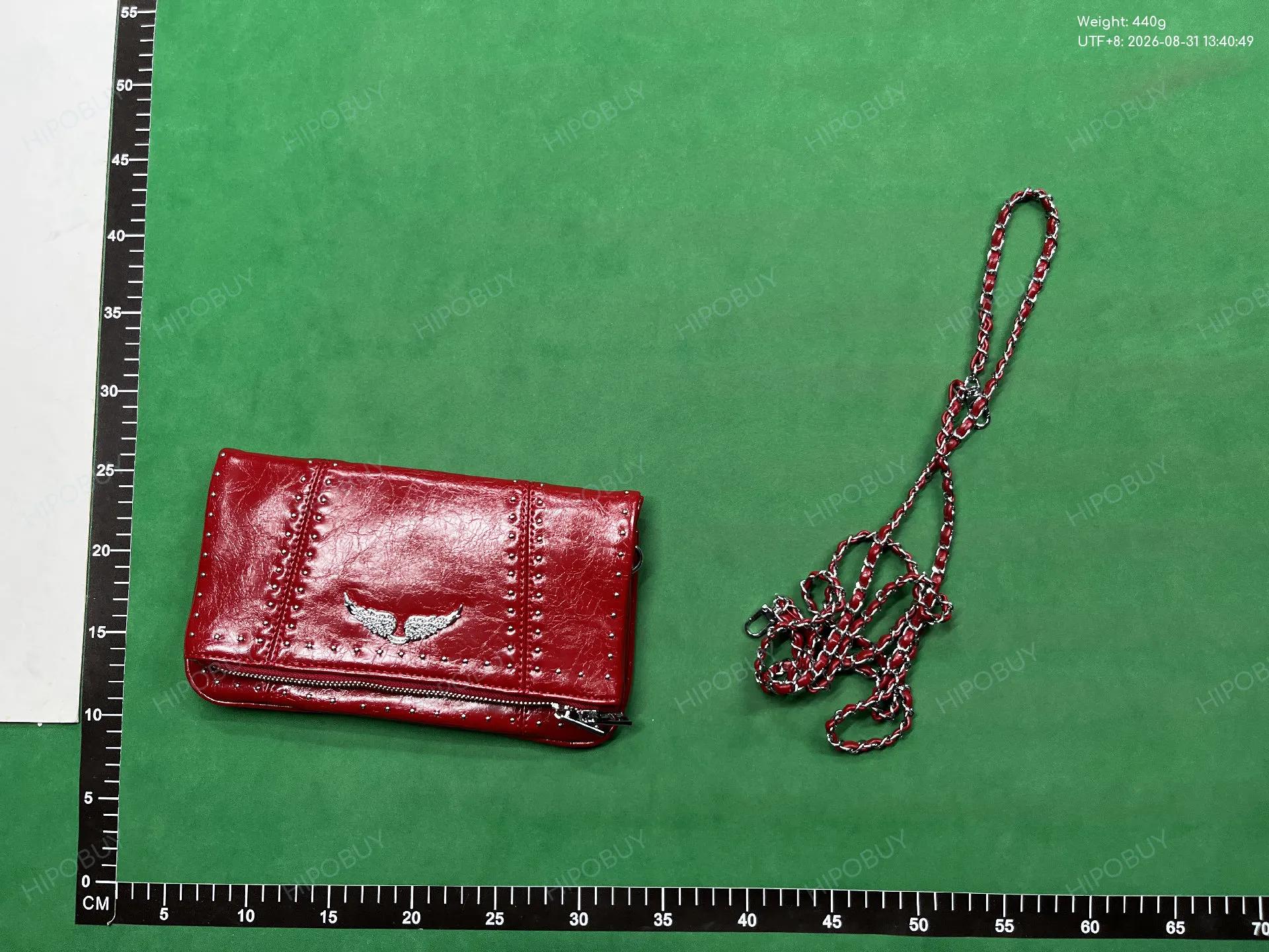 Foto QC 3 de Other Rock Studded Clutch Black Leather