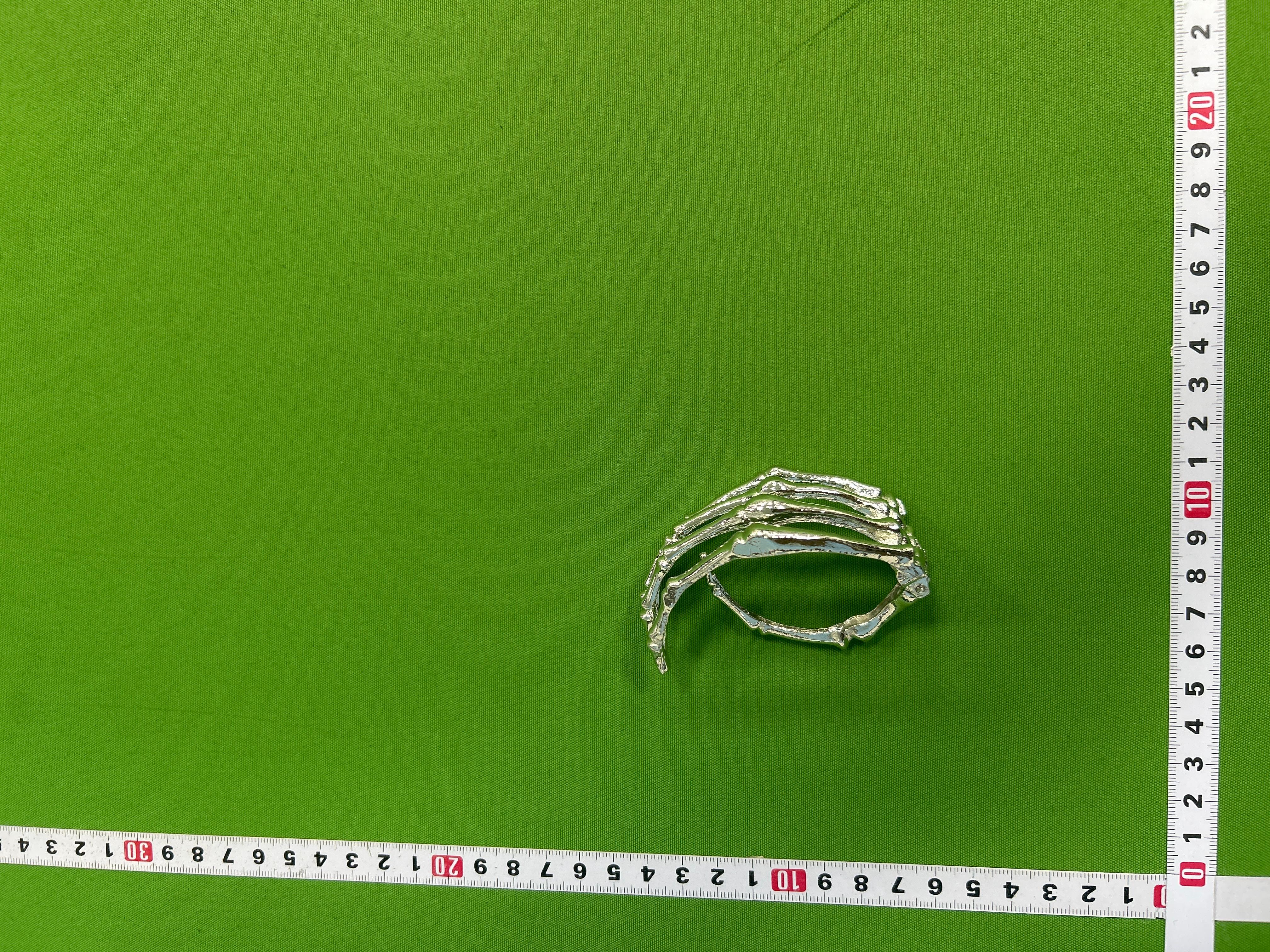 Foto QC 1 de Raf Simons Skeleton Claw Bracelet Metal Silver
