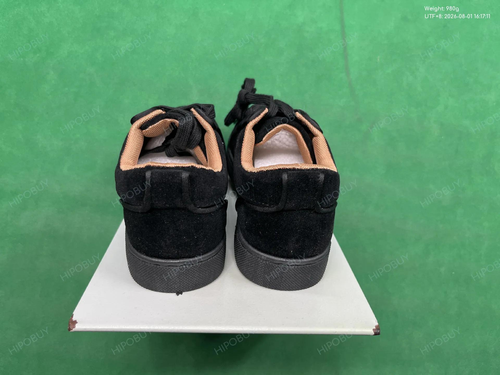 Foto QC 3 de Christian Louboutin Louis Junior Suede Low Sneakers Black Strass