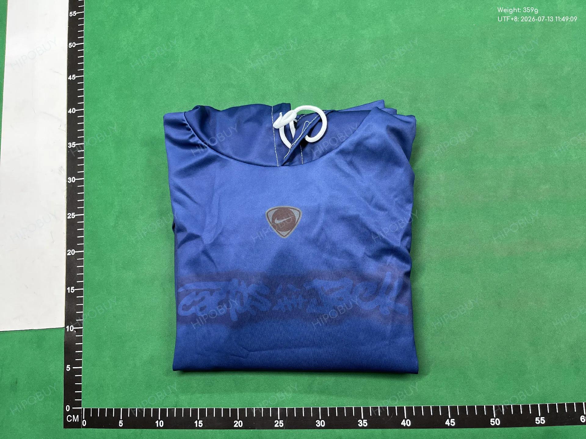 Foto QC 8 de Blaxteeco Hoodie How Did I Get Here Graphic Taupe