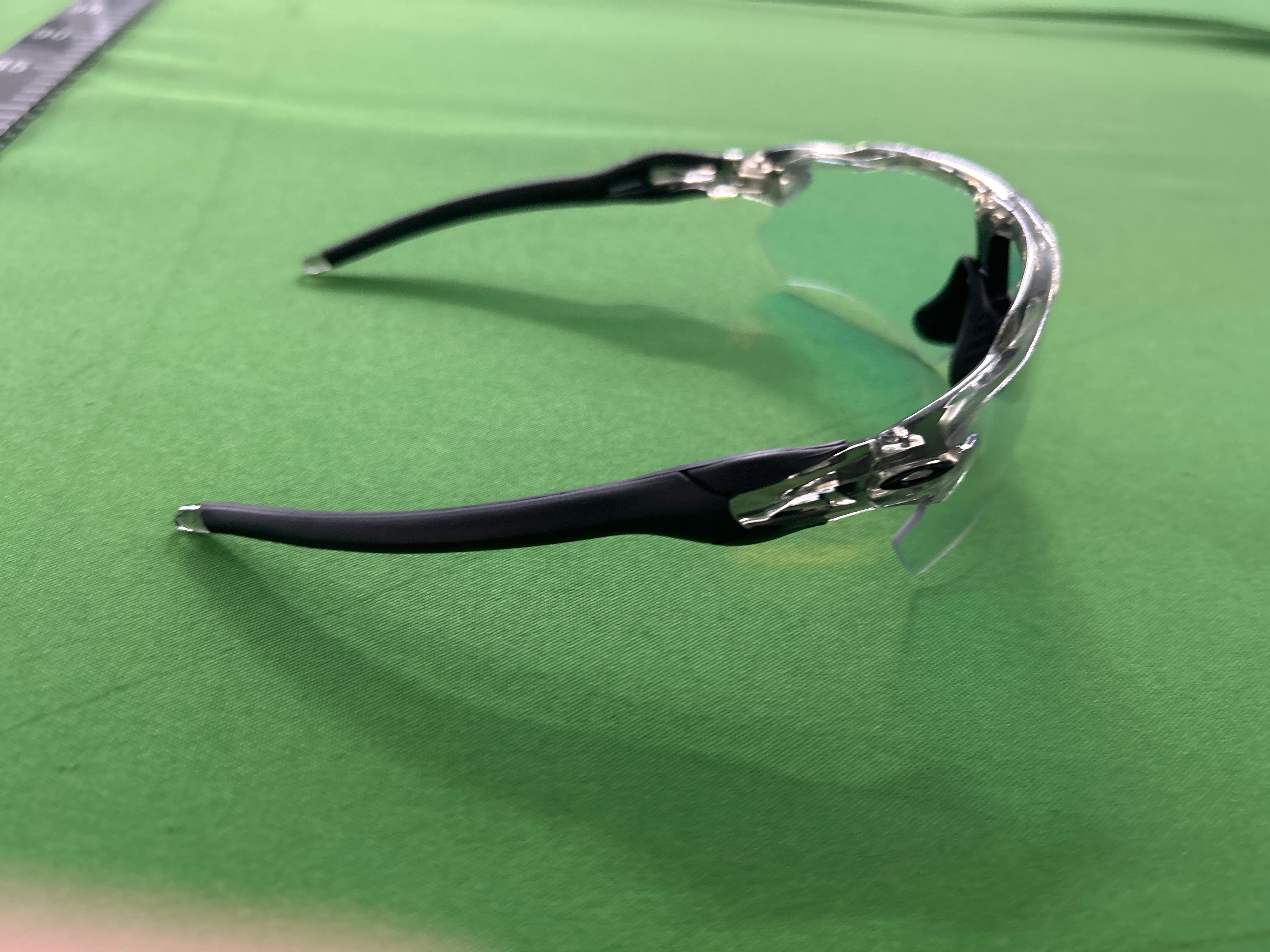 Foto QC 4 de Generic Wraparound Polycarbonate Sports Goggles White Photochromic