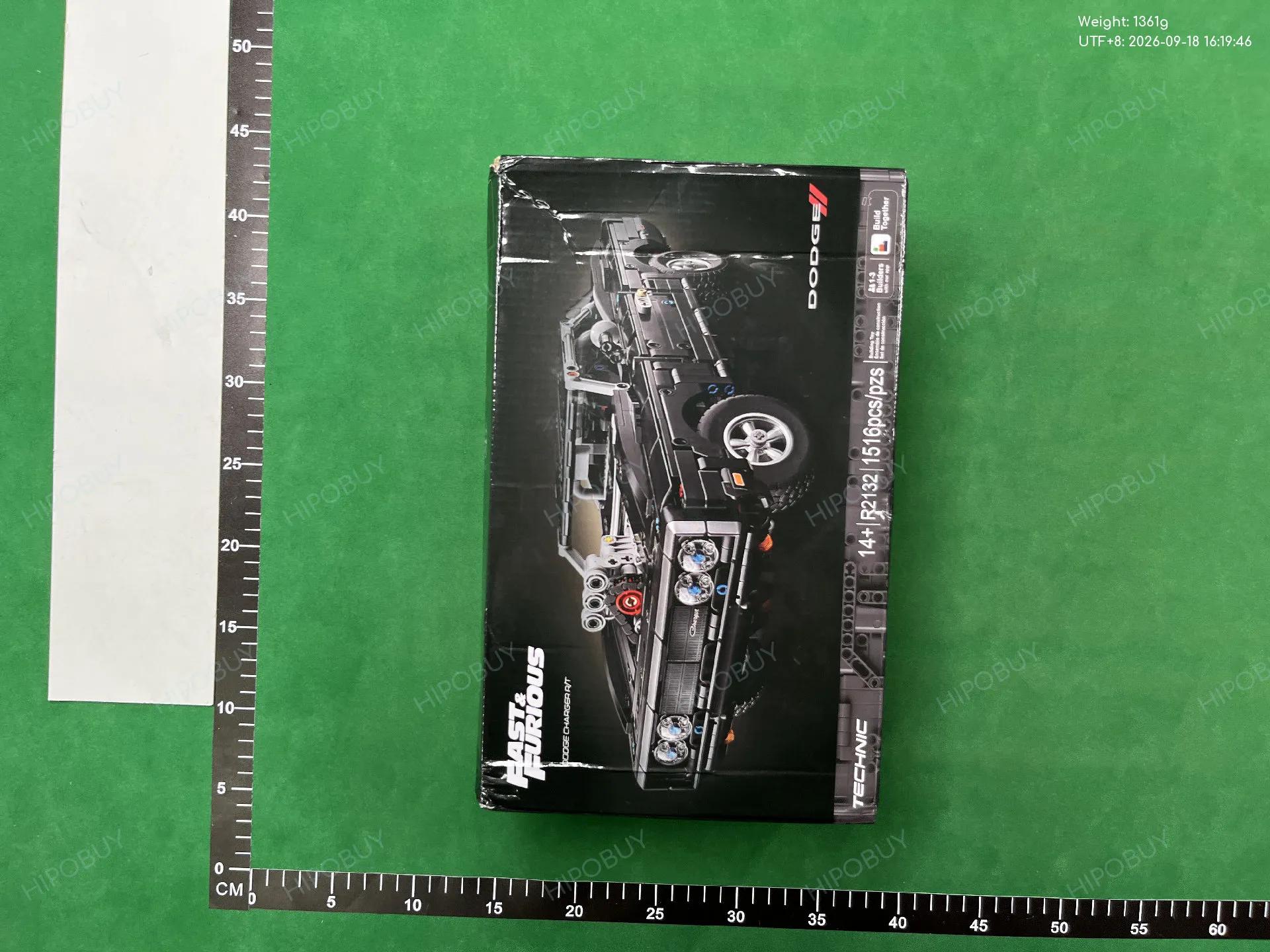 Foto QC 5 de LEGO Fast and Furious Technic Dodge Charger R/T Plastic Figure