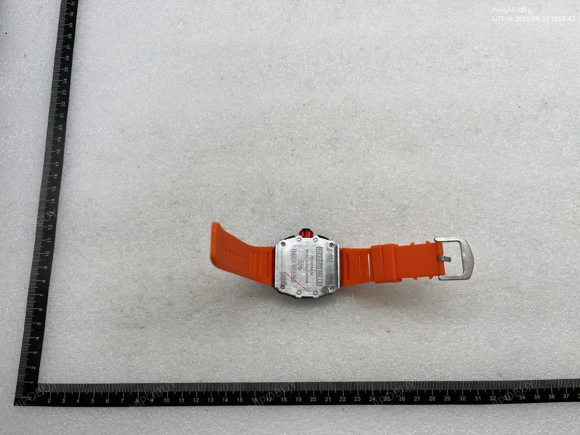 Foto QC 5 de Other Tonneau Multi-Function Quartz Chronograph 8206