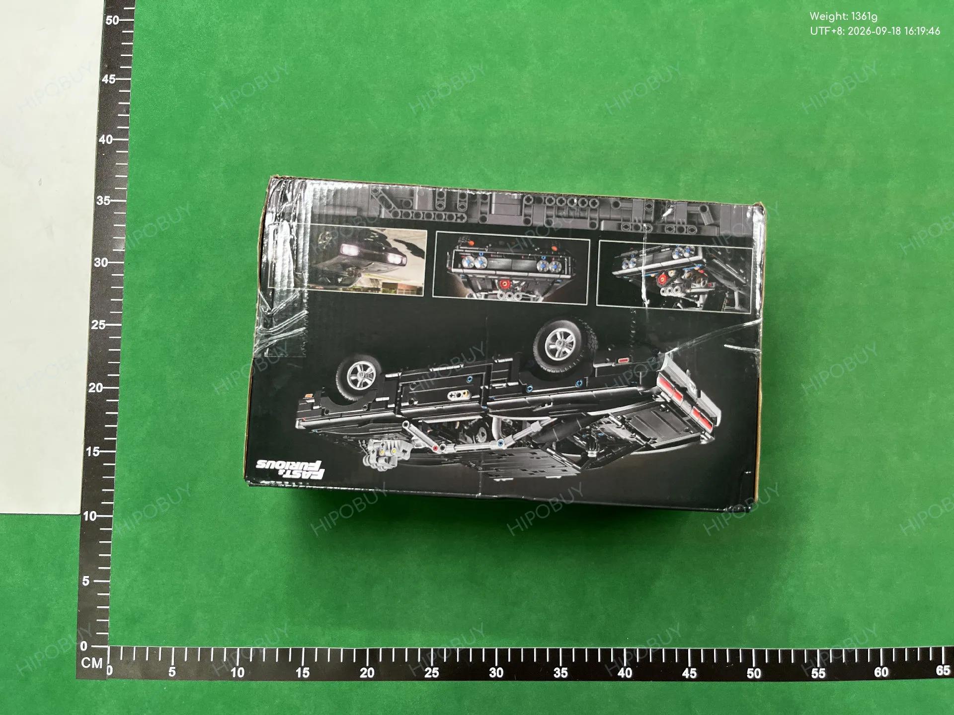 Foto QC 4 de LEGO Fast and Furious Technic Dodge Charger R/T Plastic Figure