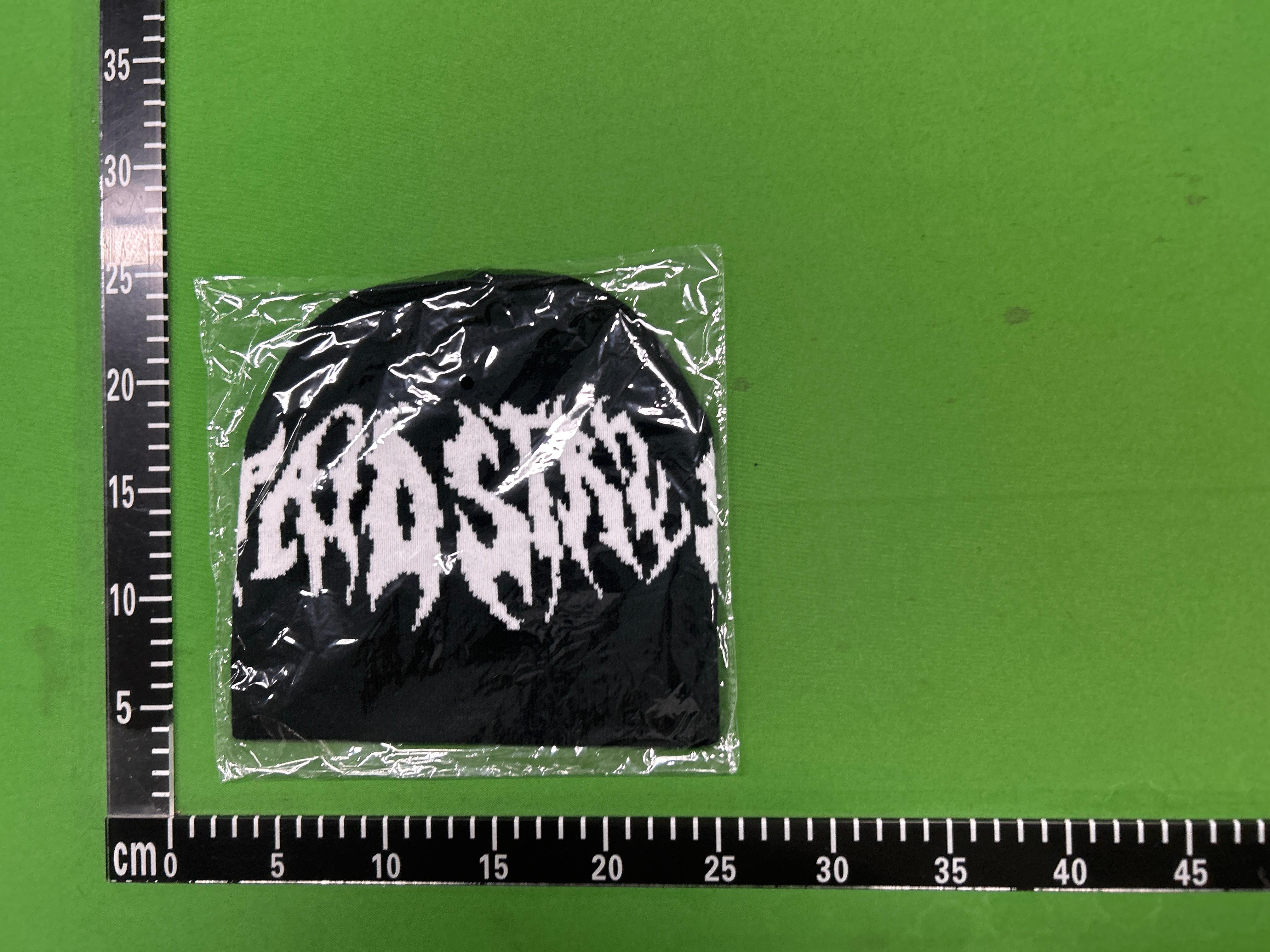 Foto QC 2 de Unbranded Gothic Letter Beanie Grey