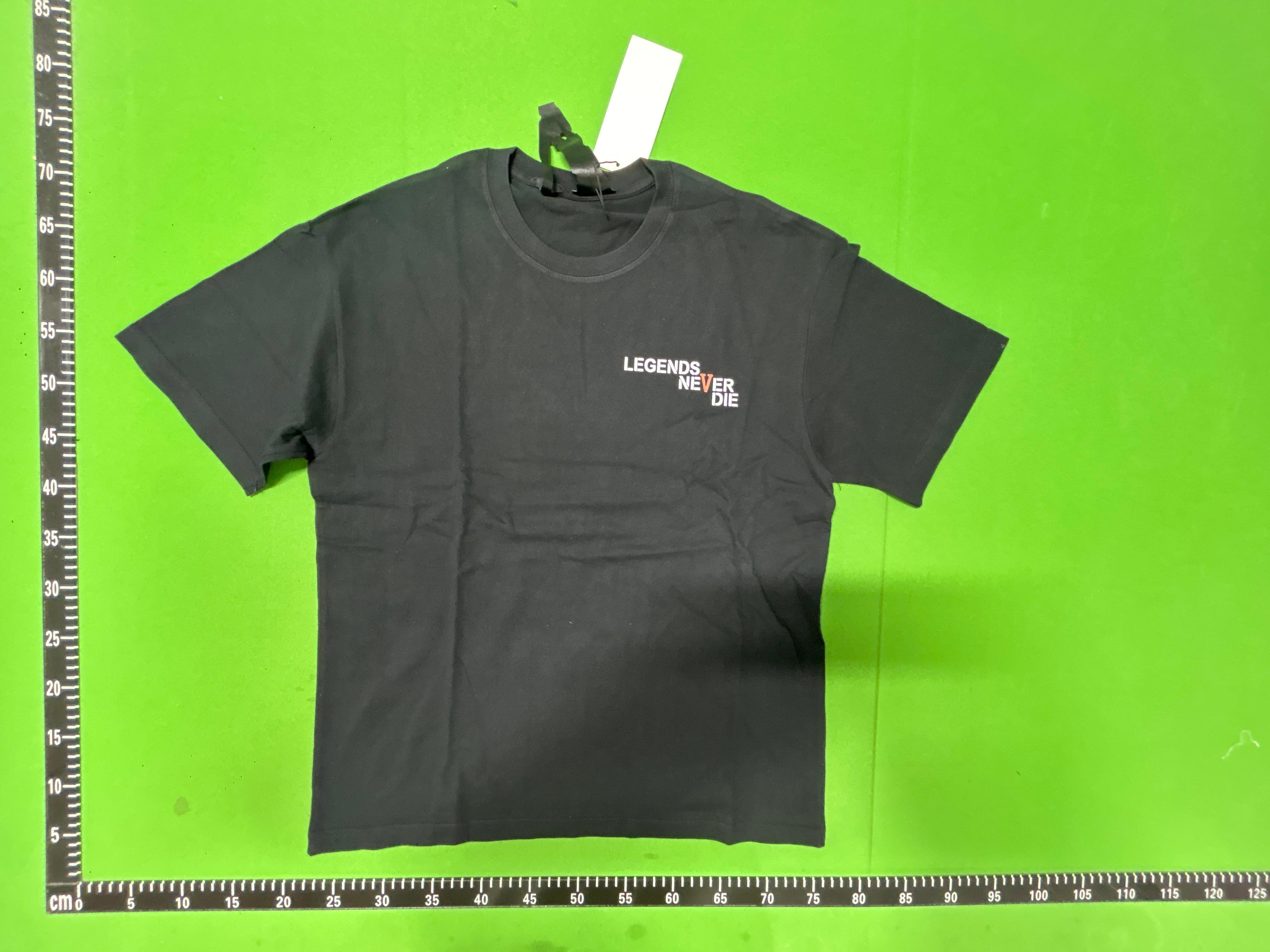 Foto QC 7 de Vlone Naruto Sasuke Akatsuki V Logo T-shirt White