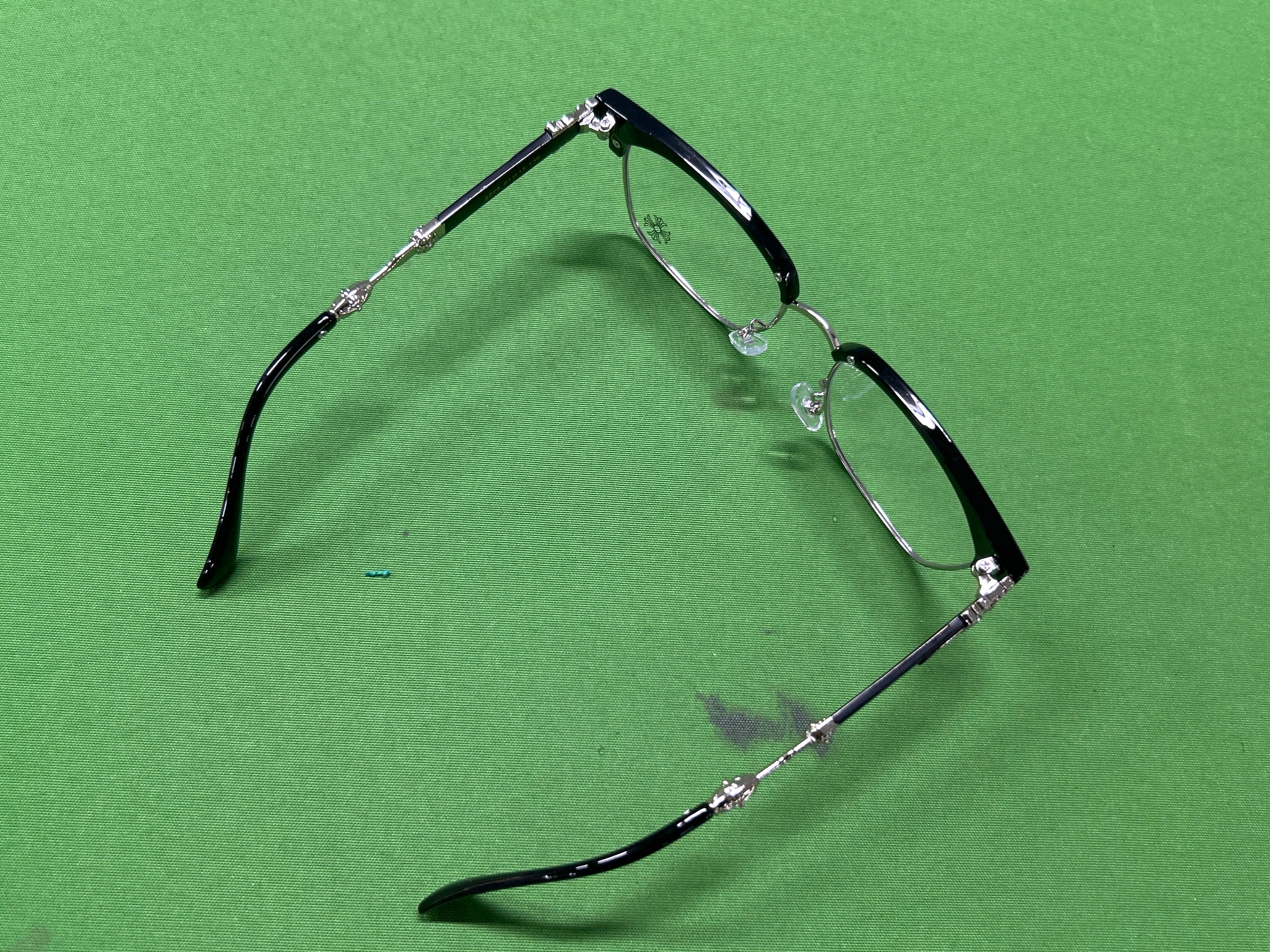 Foto QC 8 de Chrome Hearts Browline Rectangle Acetate Metal Eyeglasses Black Silver Clear (2275)