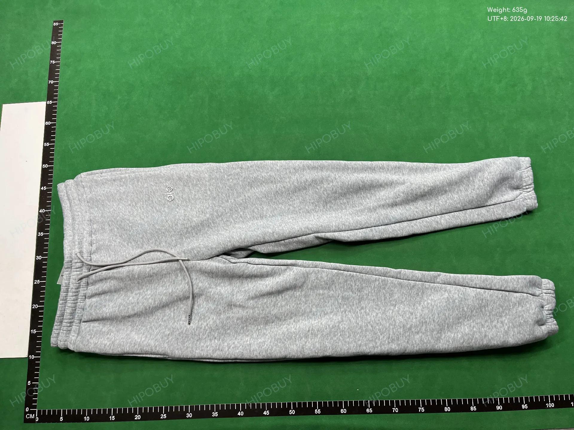 Foto QC 8 de Alo Yoga Sweater Hooded Burgundy