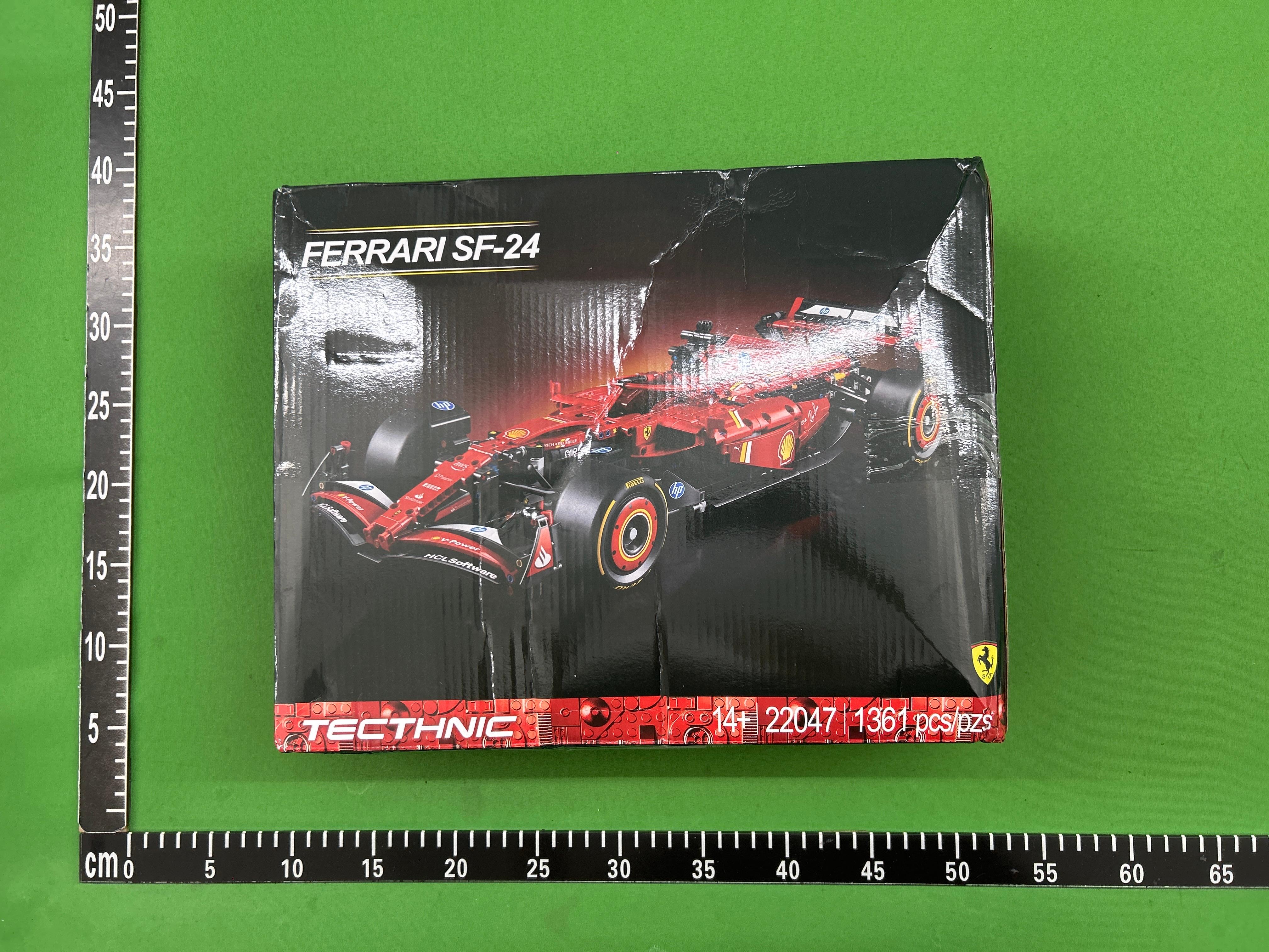 Foto QC 2 de Generic Ferrari SF-24 F1 Race Car Building Block Toy Set