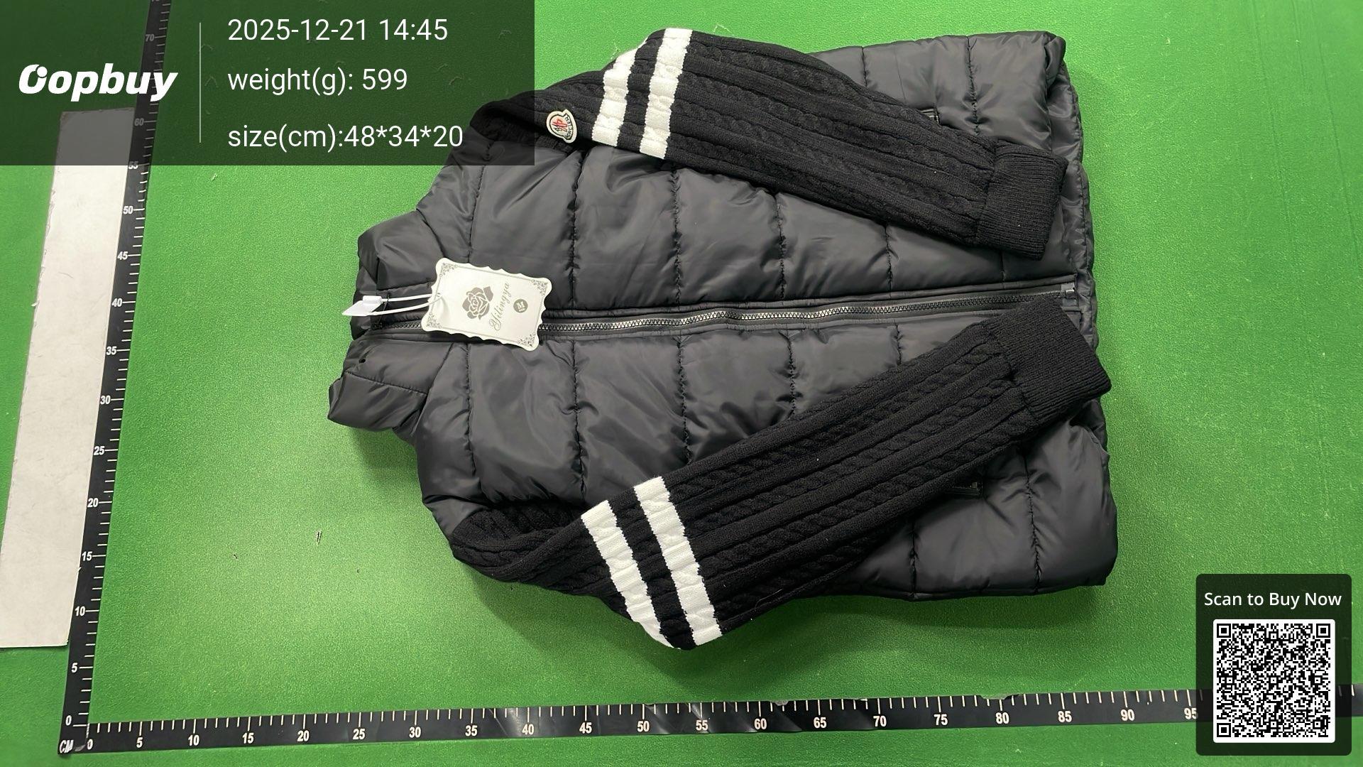 Foto QC 2 de Moncler Hybrid Down Puffer Jacket Black