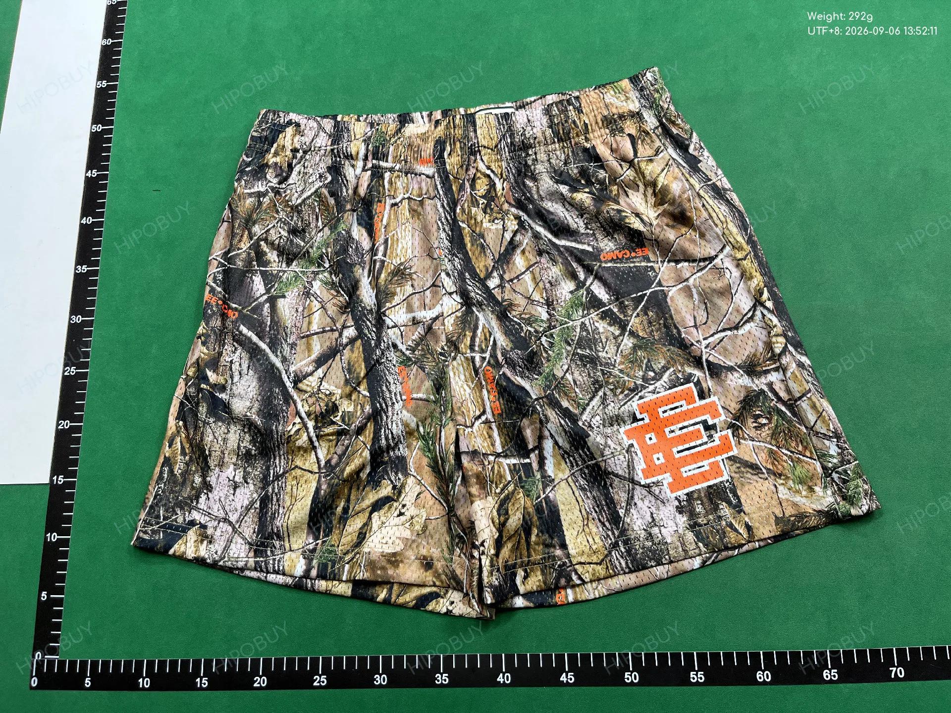 Foto QC 8 de Eric Emanuel EE Basic Short Skyline Black
