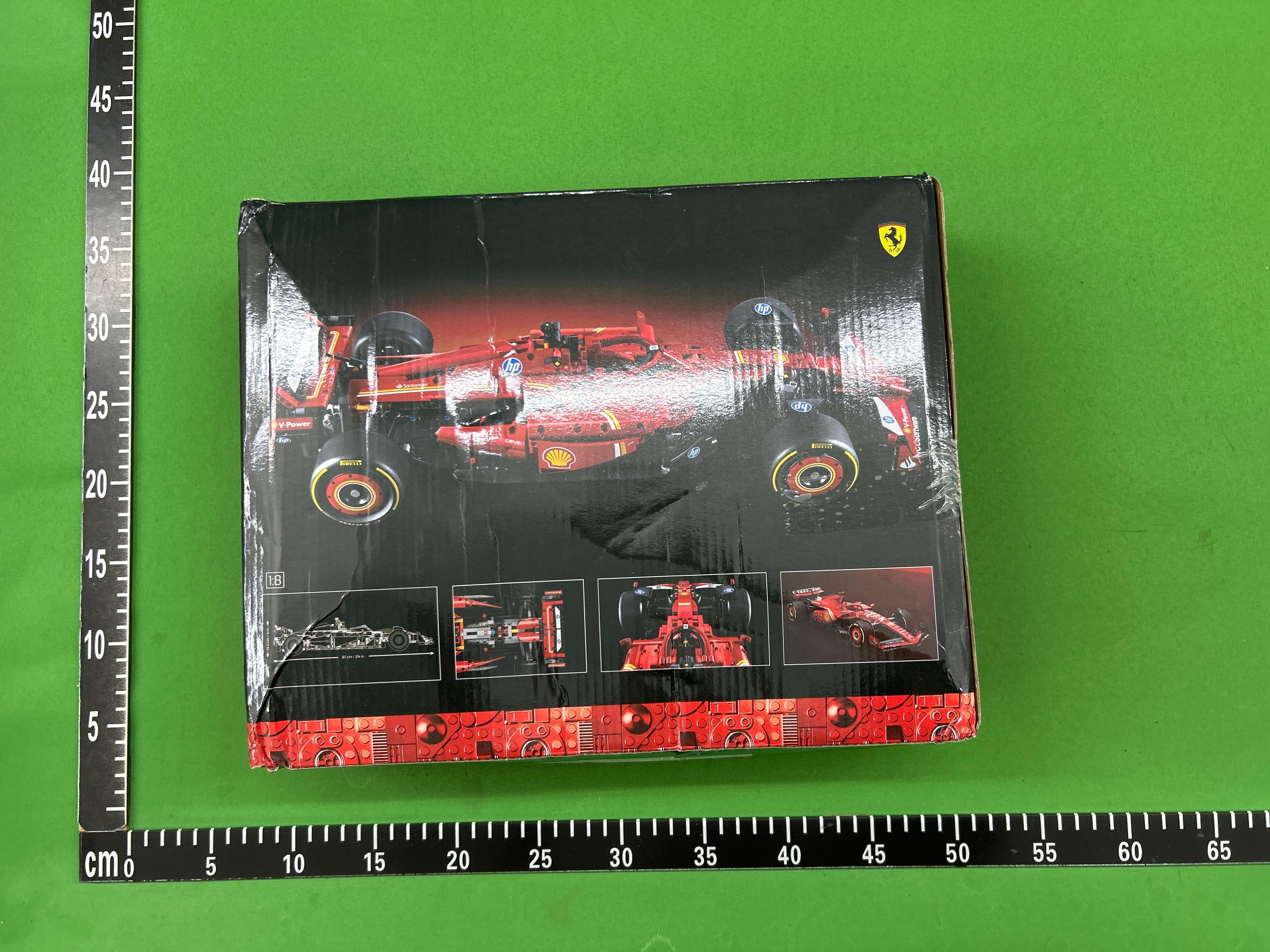 Foto QC 3 de Generic Ferrari SF-24 F1 Race Car Building Block Toy Set