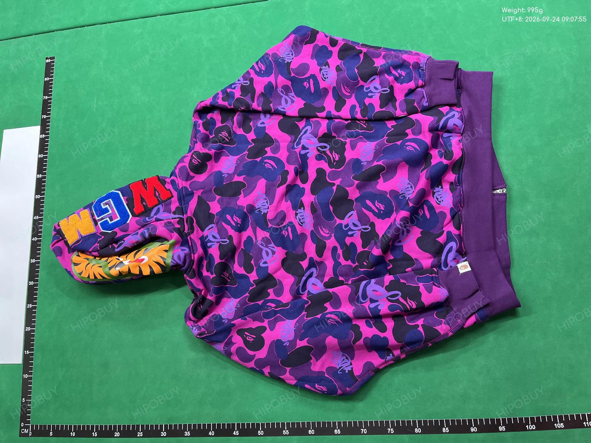 Foto QC 7 de Syna Bape Spotify Camo Relaxed Fit Sweatpants Green