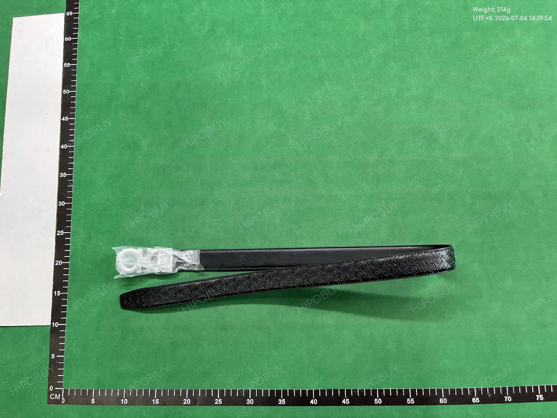 Foto QC 3 de Ferragamo Gancini Belt Black Gancini Embossed