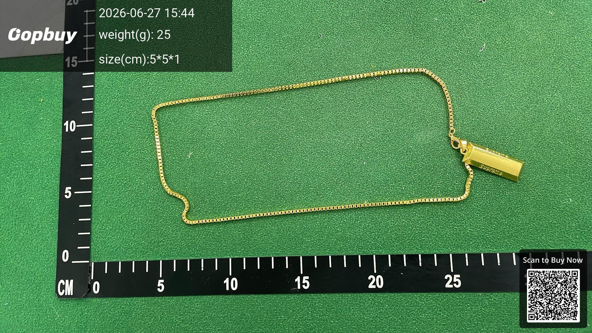 Foto QC 2 de Supreme Gold Bar Necklace Metal Gold
