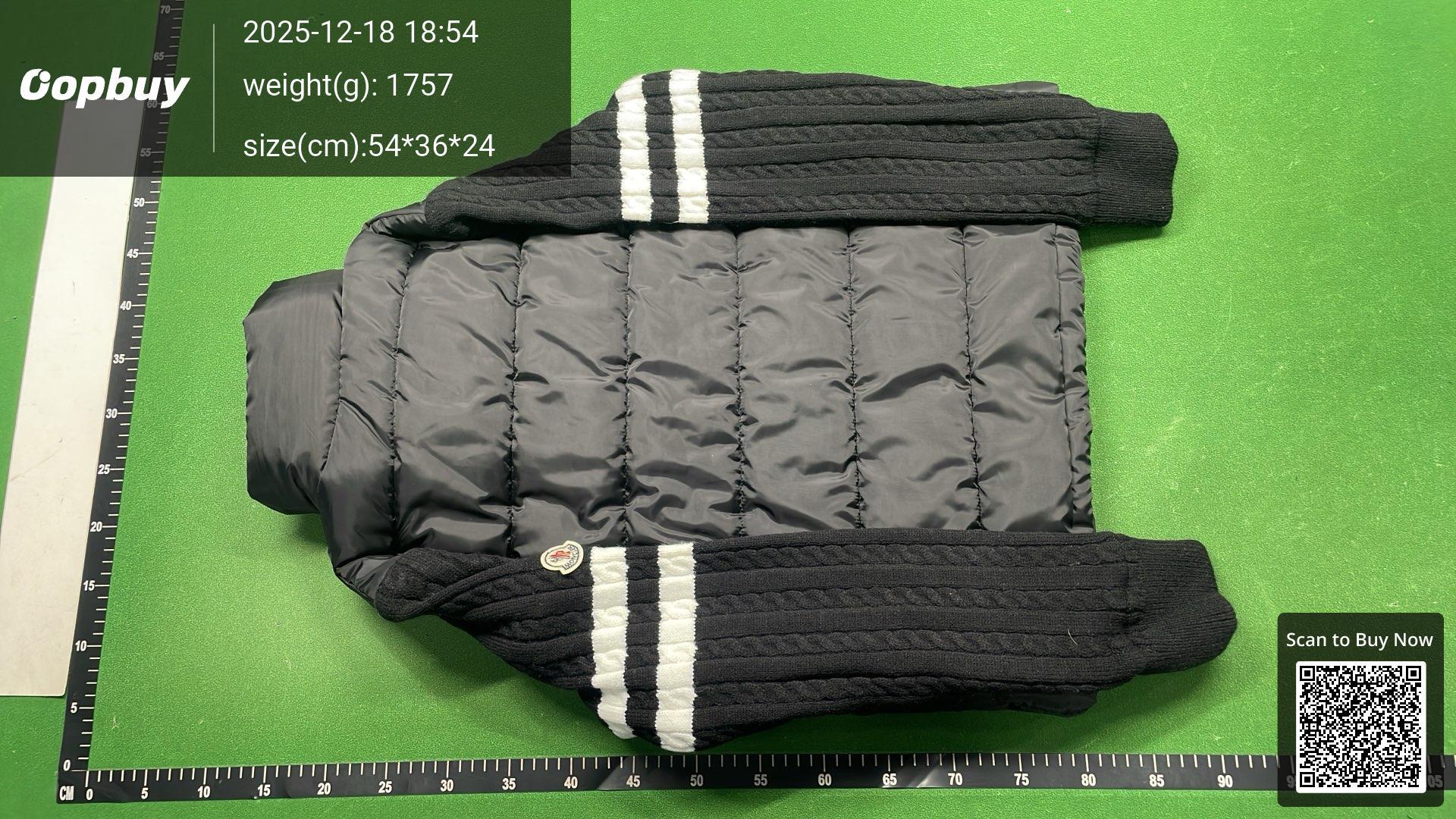 Foto QC 7 de Moncler Hybrid Down Puffer Jacket Black