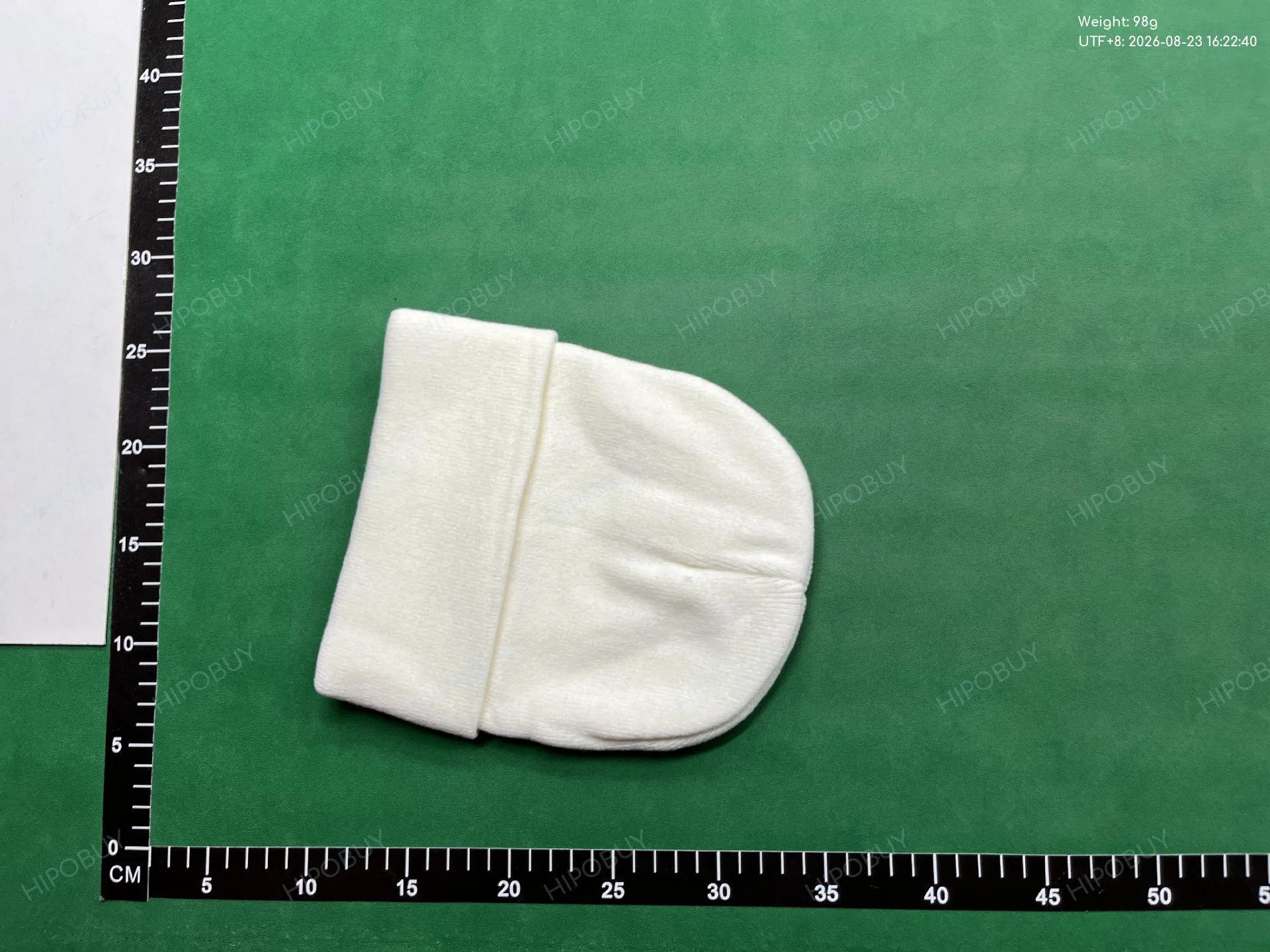 Foto QC 7 de Paris Saint-Germain Logo Beanie White