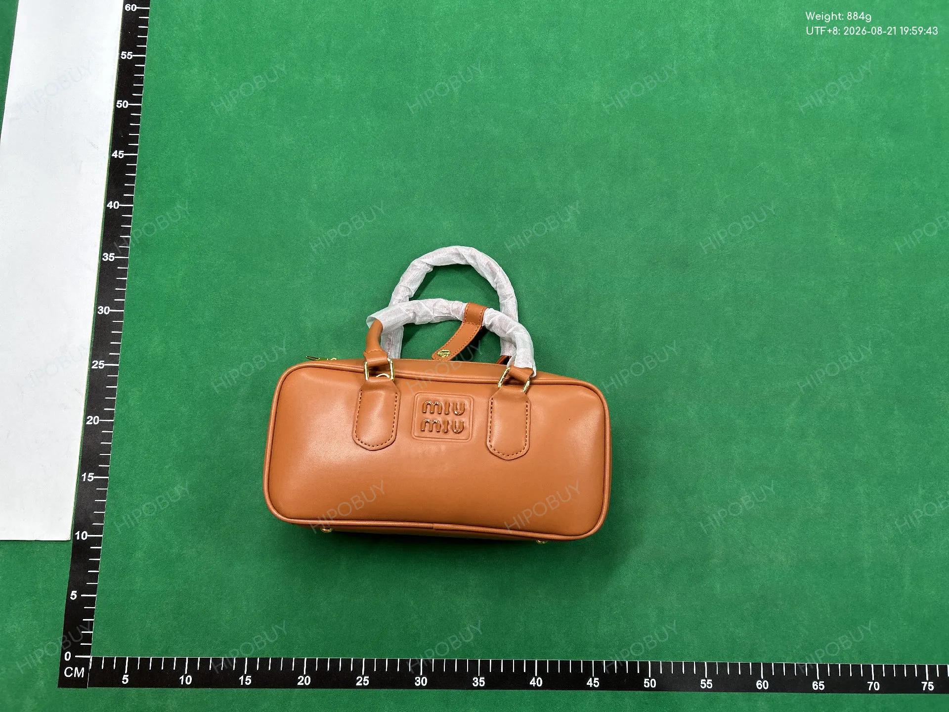 Foto QC 1 de Celine Bittersweet Large Black Leather
