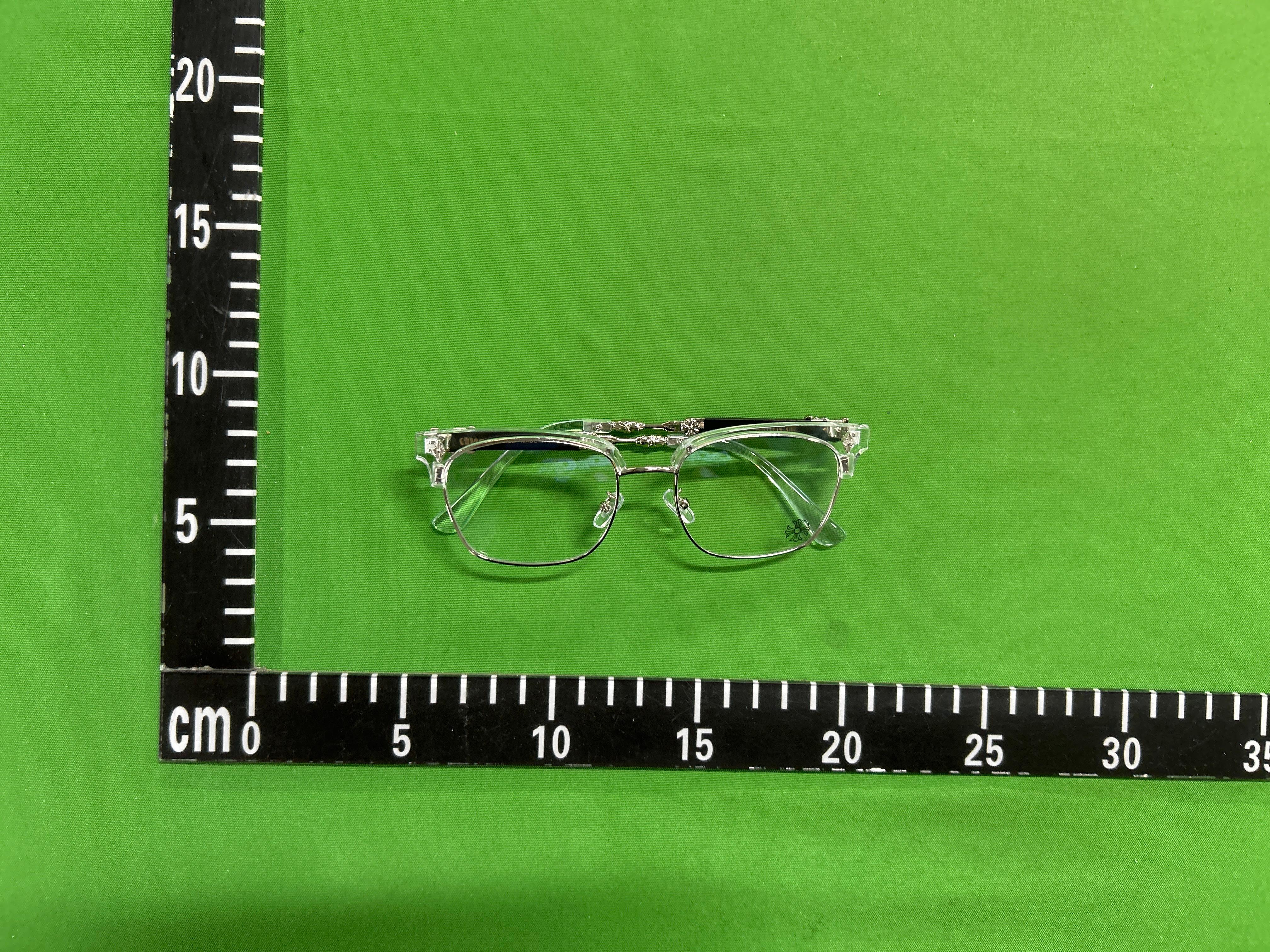 Foto QC 1 de Chrome Hearts Browline Square-Frame Acetate Metal Eyeglasses Black Silver Clear (2275)