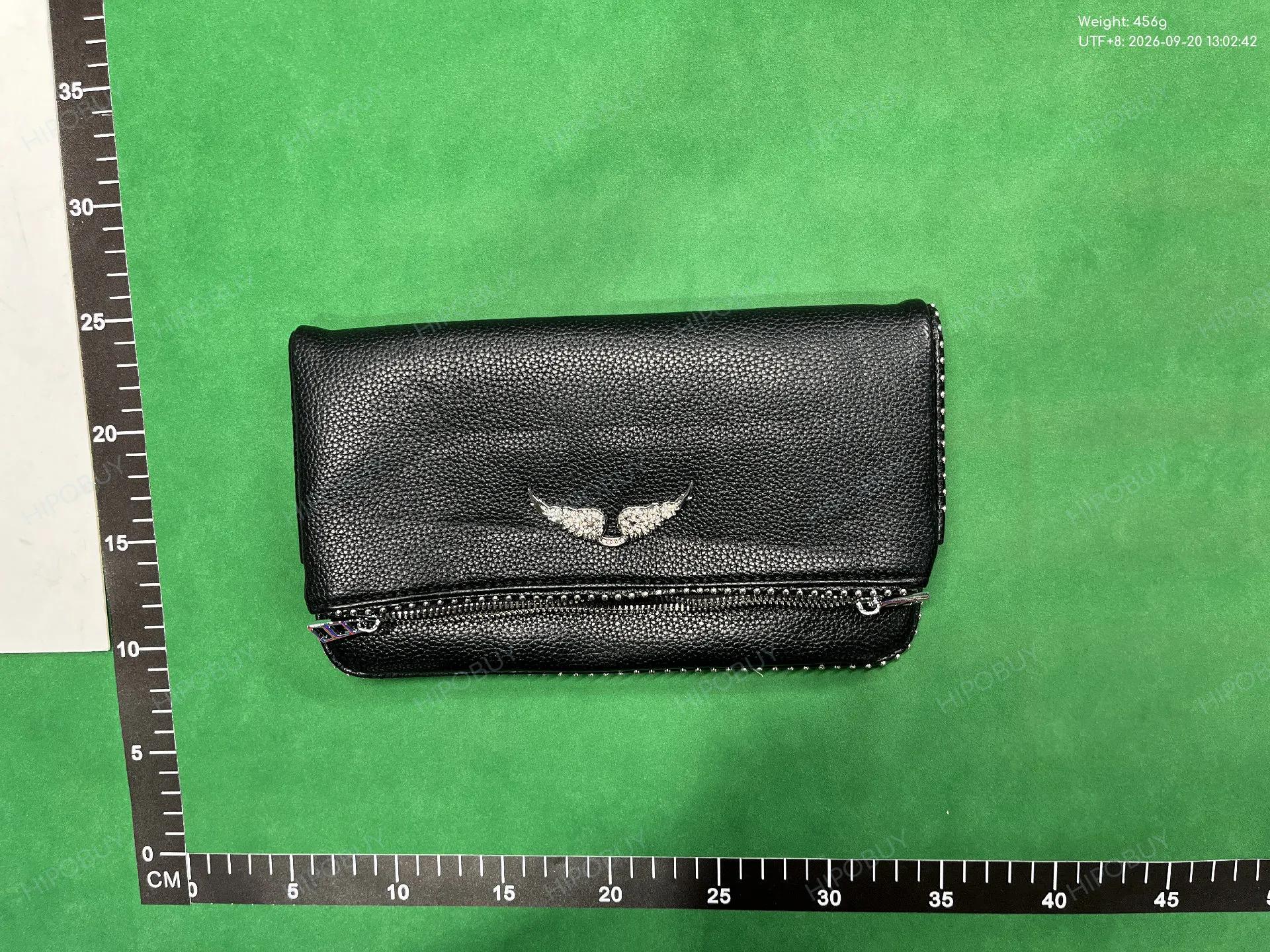 Foto QC 6 de Other Wing Logo Foldover Chain Crossbody Bag Small White