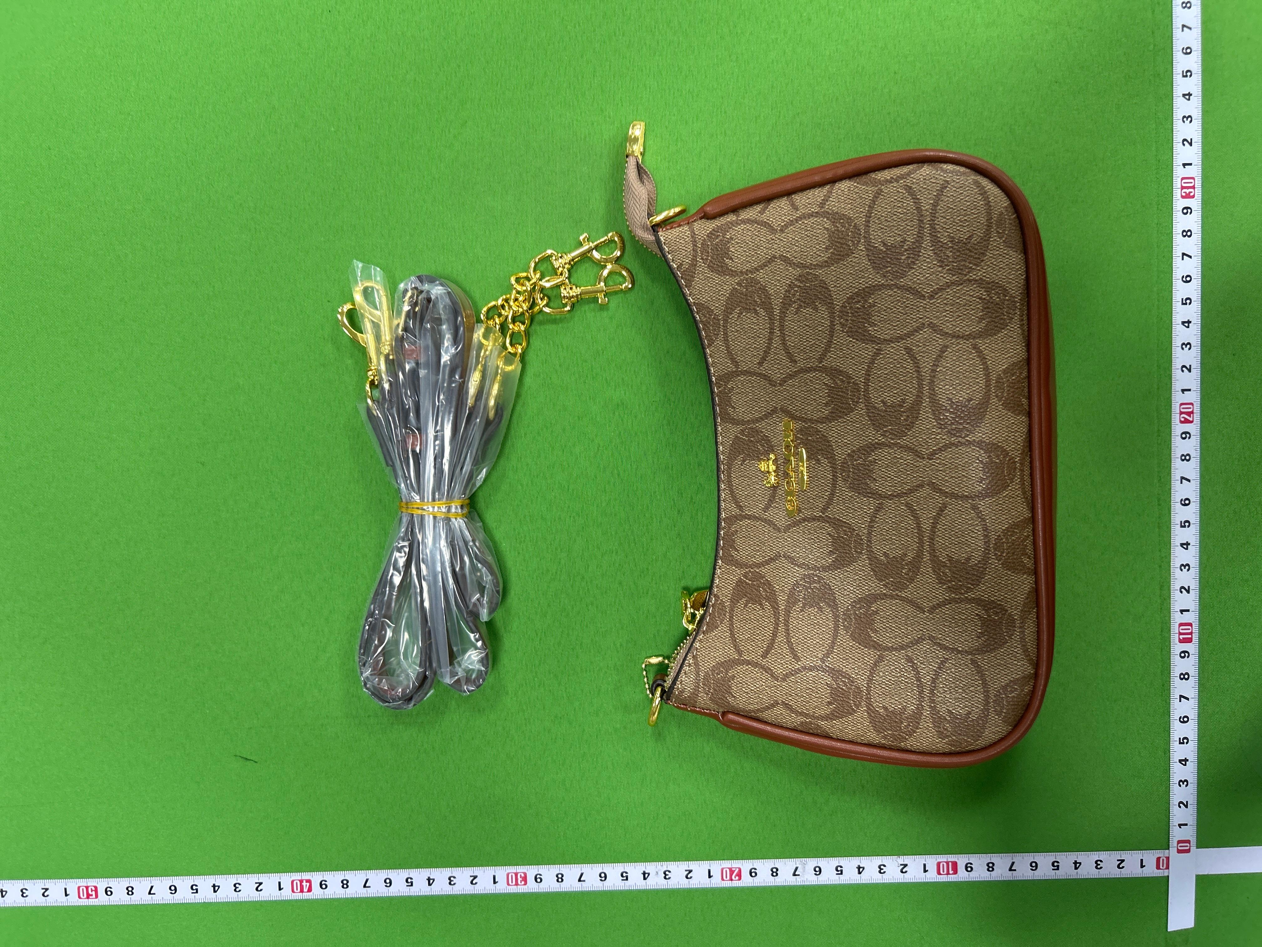 Foto QC 1 de Coach Swinger Black Signature Jacquard