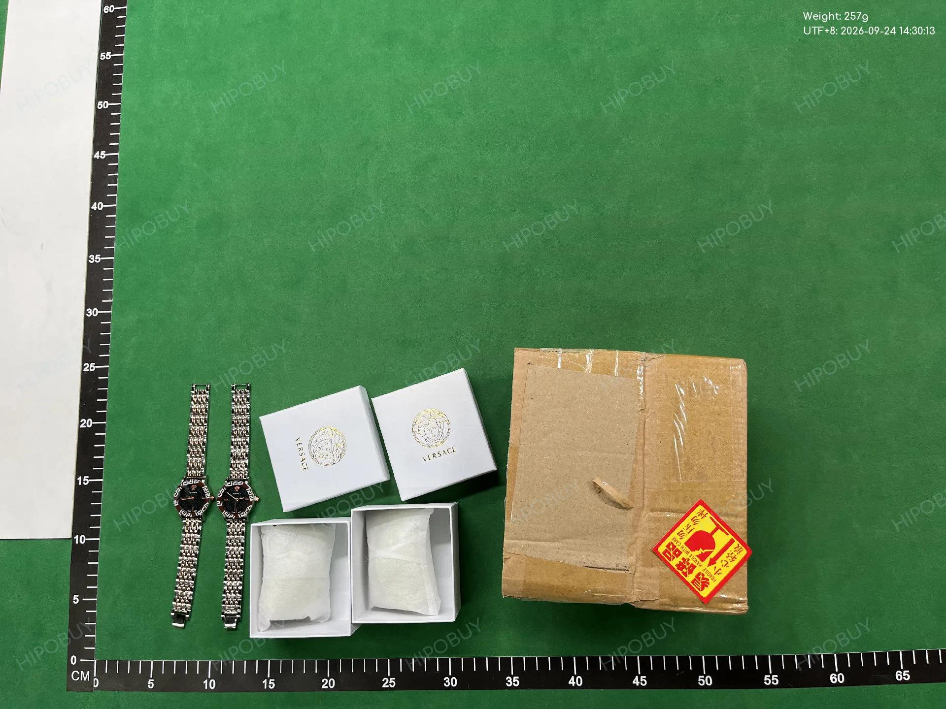 Foto QC 3 de Versace Greca Logo VEVH00420