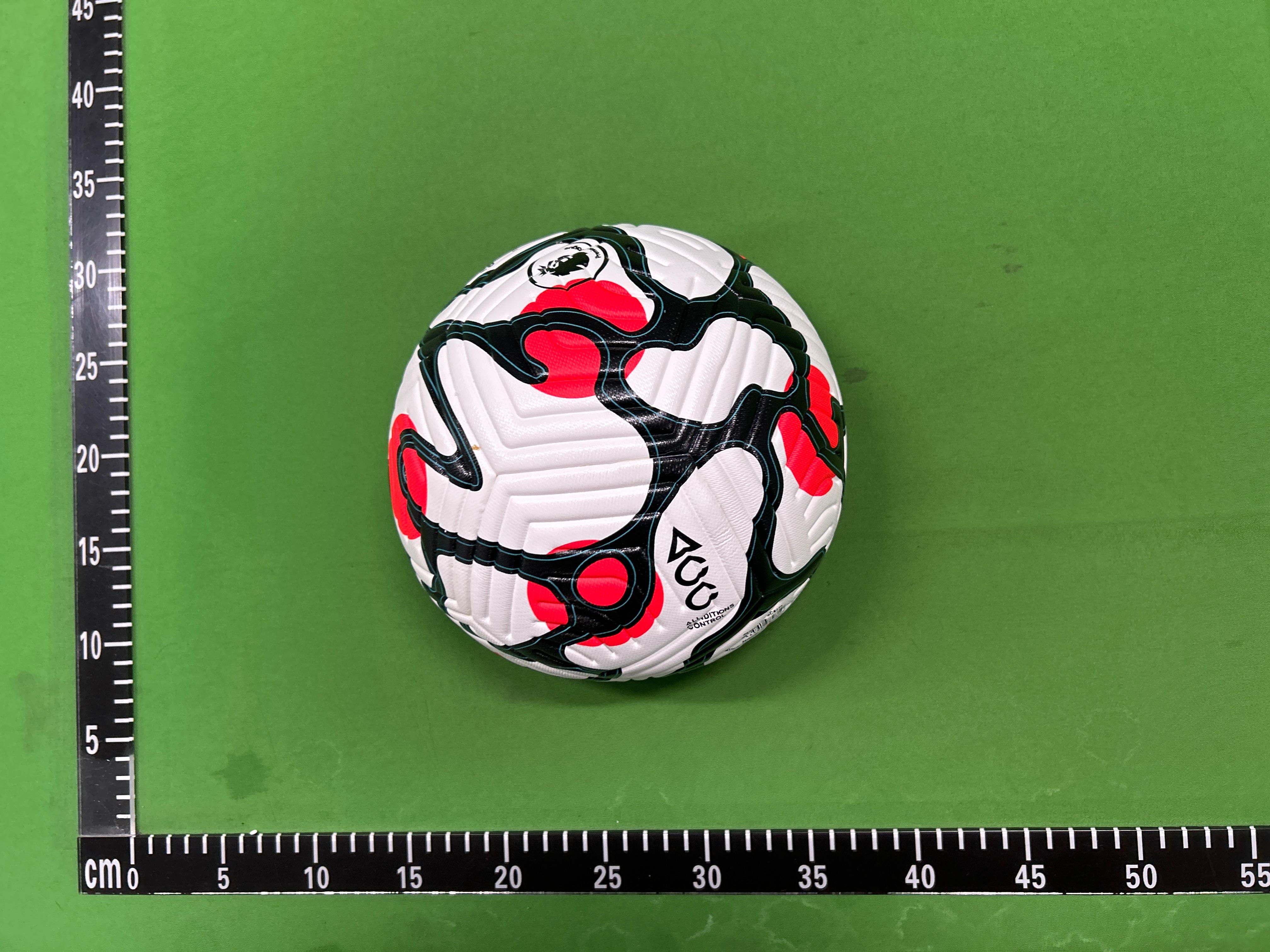 Foto QC 3 de adidas UEFA Champions League Eindhoven Final 26 Football (Size 5) White/Multicolor