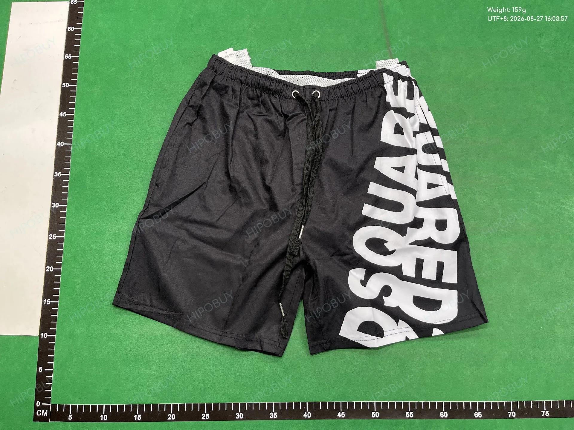 Foto QC 6 de DSQ2 Board Shorts Maple Leaf Logo Print Black White