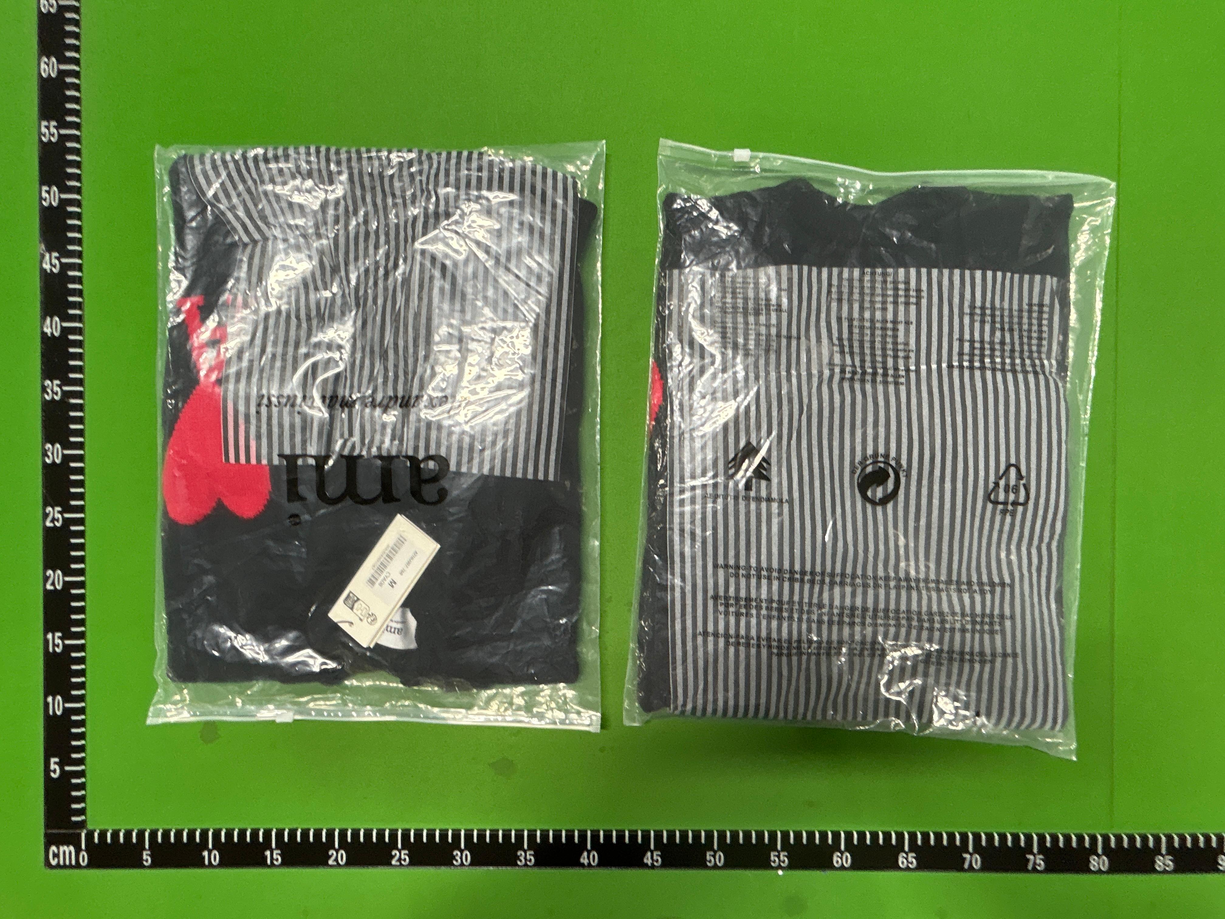 Foto QC 5 de Ami Paris Ami de Coeur Crewneck Sweater Black