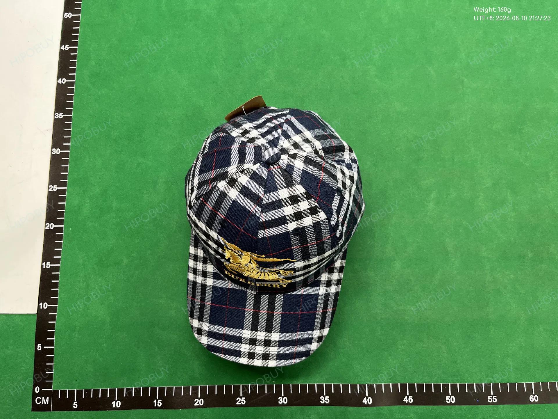 Foto QC 4 de Burberry TB Monogram Vintage Check Cap Archive Beige