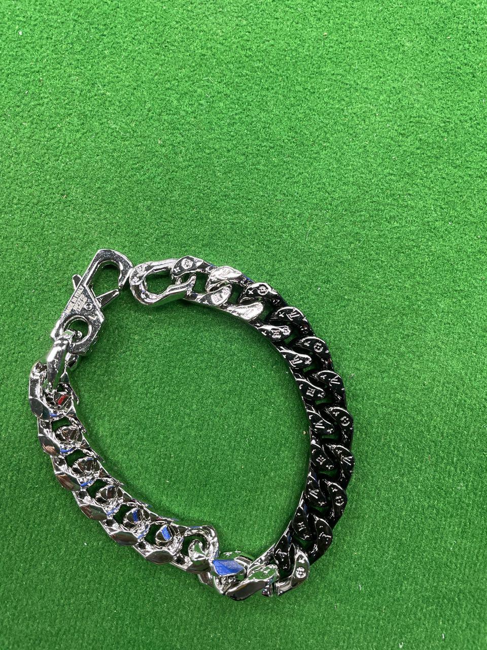 Foto QC 8 de Louis Vuitton Monogram Chain Bracelet Metal Crystal Multicolor
