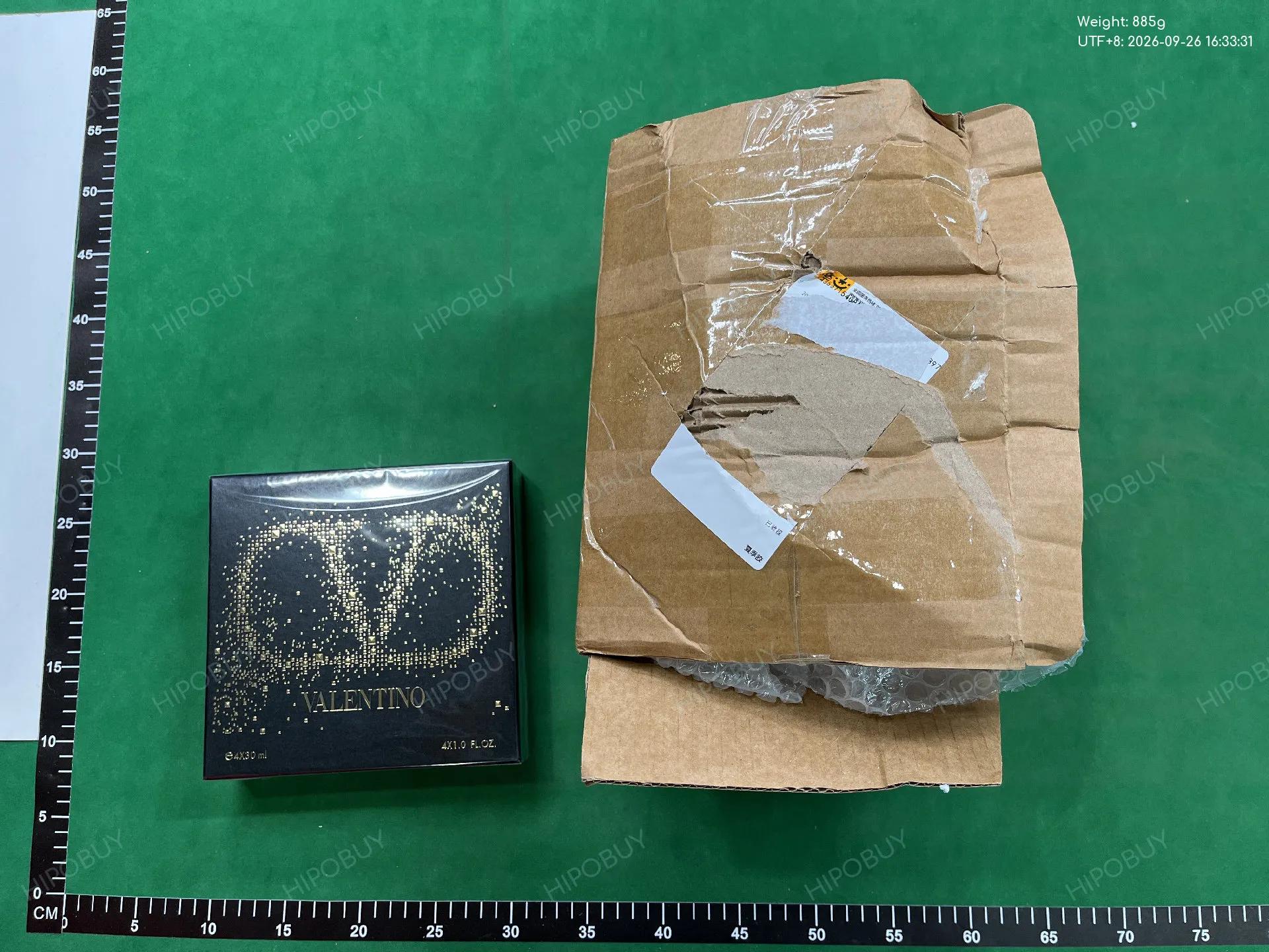 Foto QC 6 de Louis Vuitton Les Parfums Eau de Parfum Miniature Set (Set of 7) 10ml
