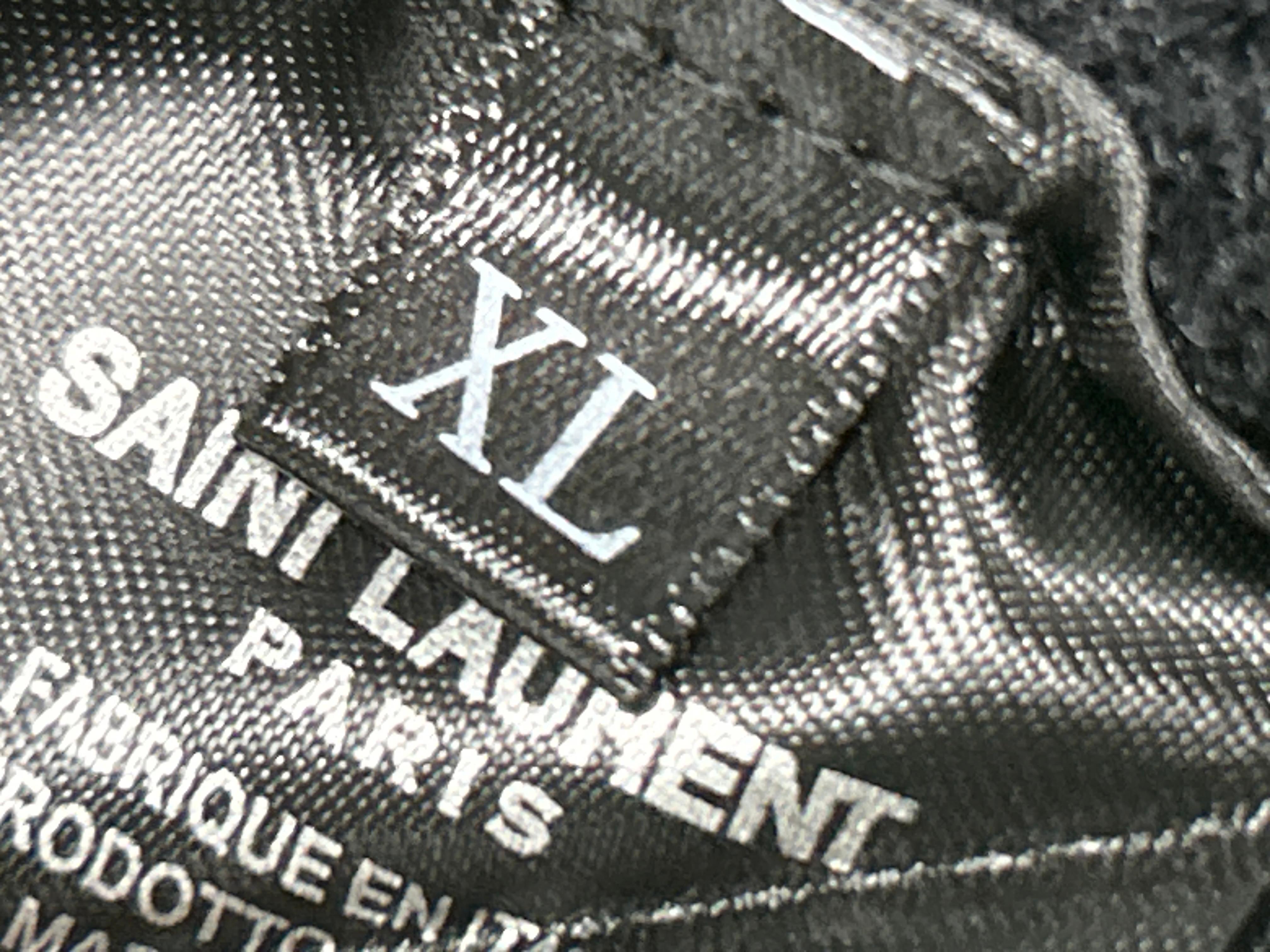 Foto QC 8 de Saint Laurent Mohair Logo Crewneck Sweater Black
