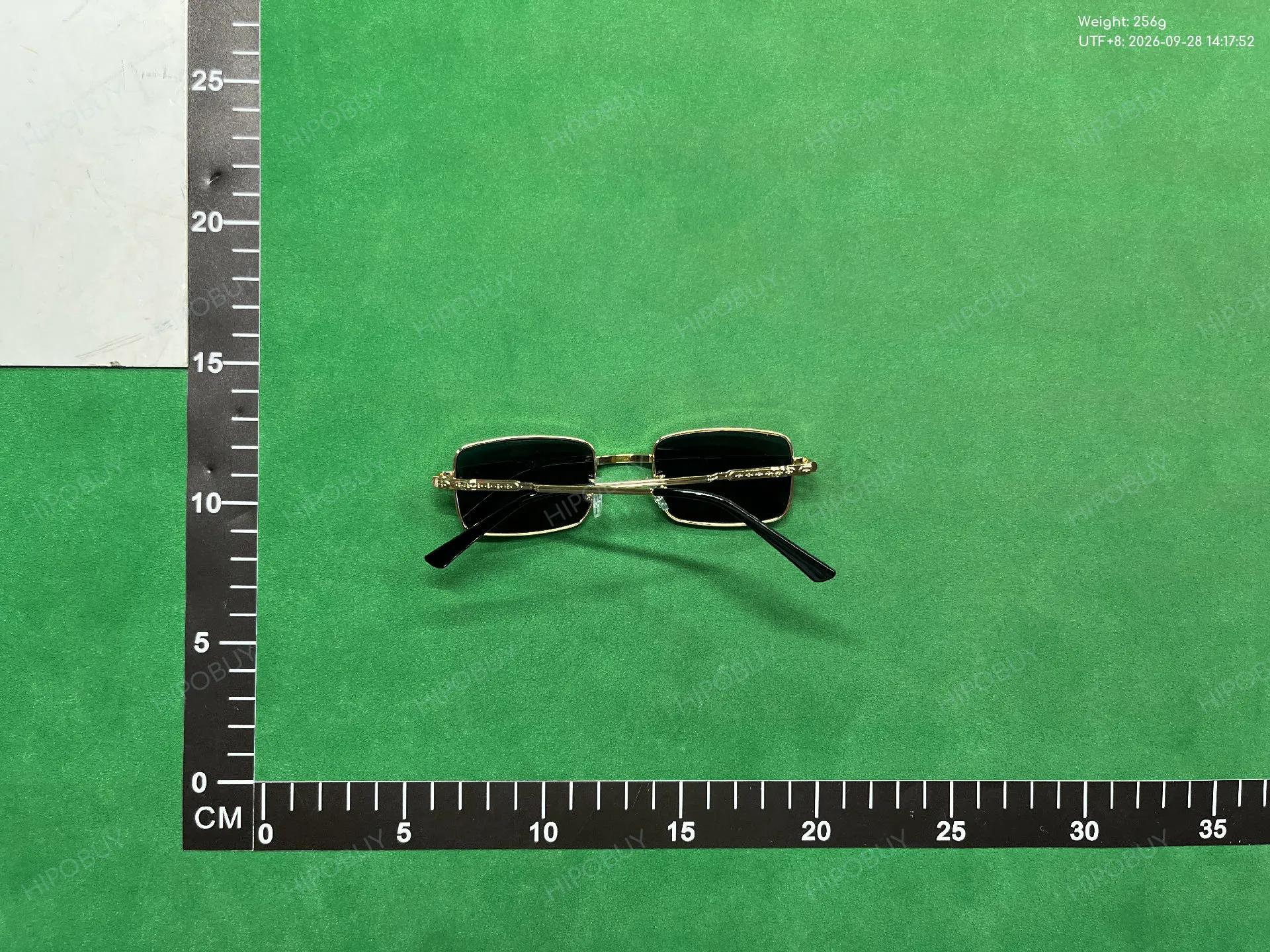 Foto QC 8 de Chrome Hearts Rectangle-Frame Metal Sunglasses Black Black (SINNERMAN)