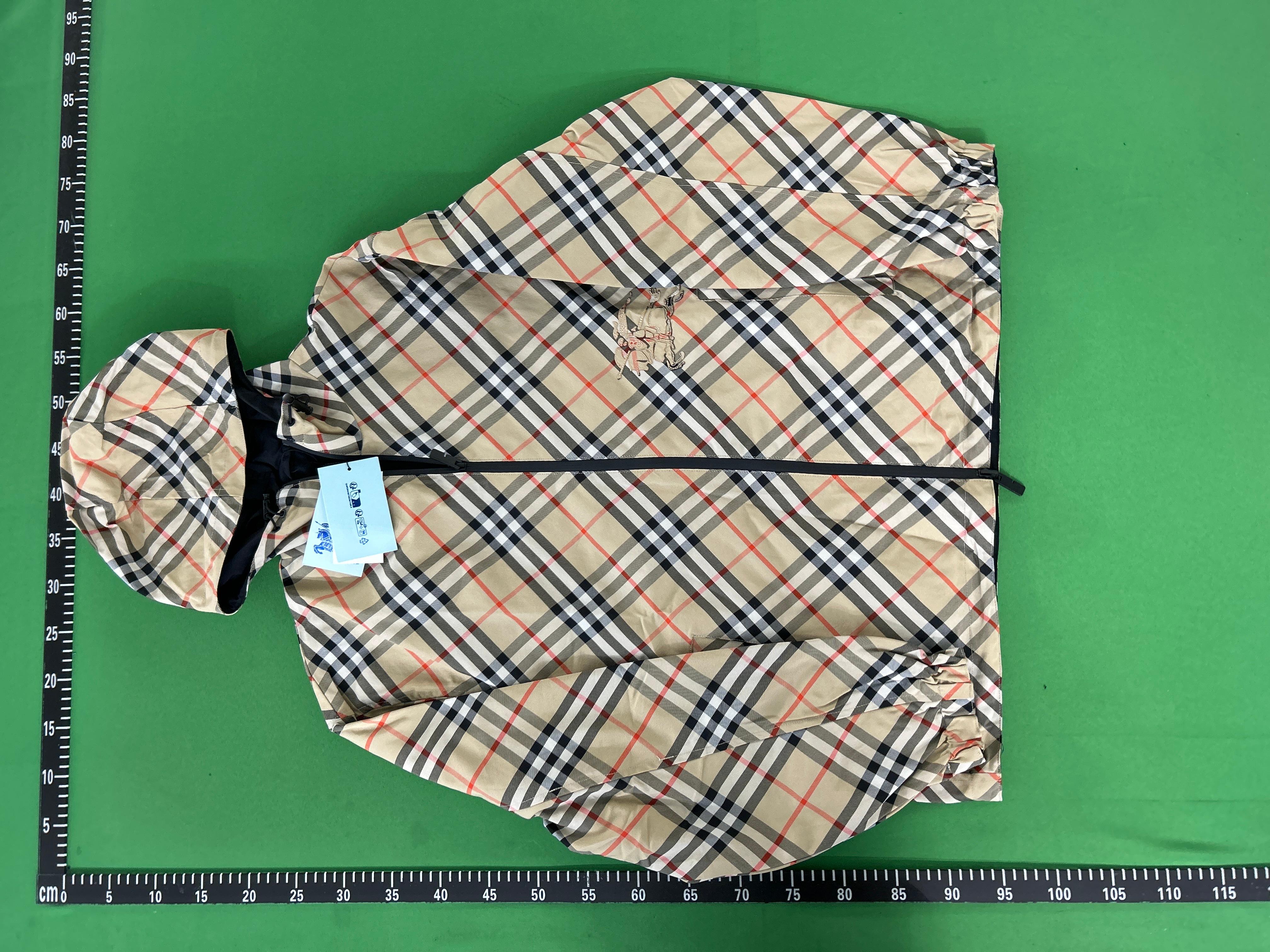 Foto QC 7 de Burberry Windbreaker Jacket Hooded Equestrian Knight Logo Black