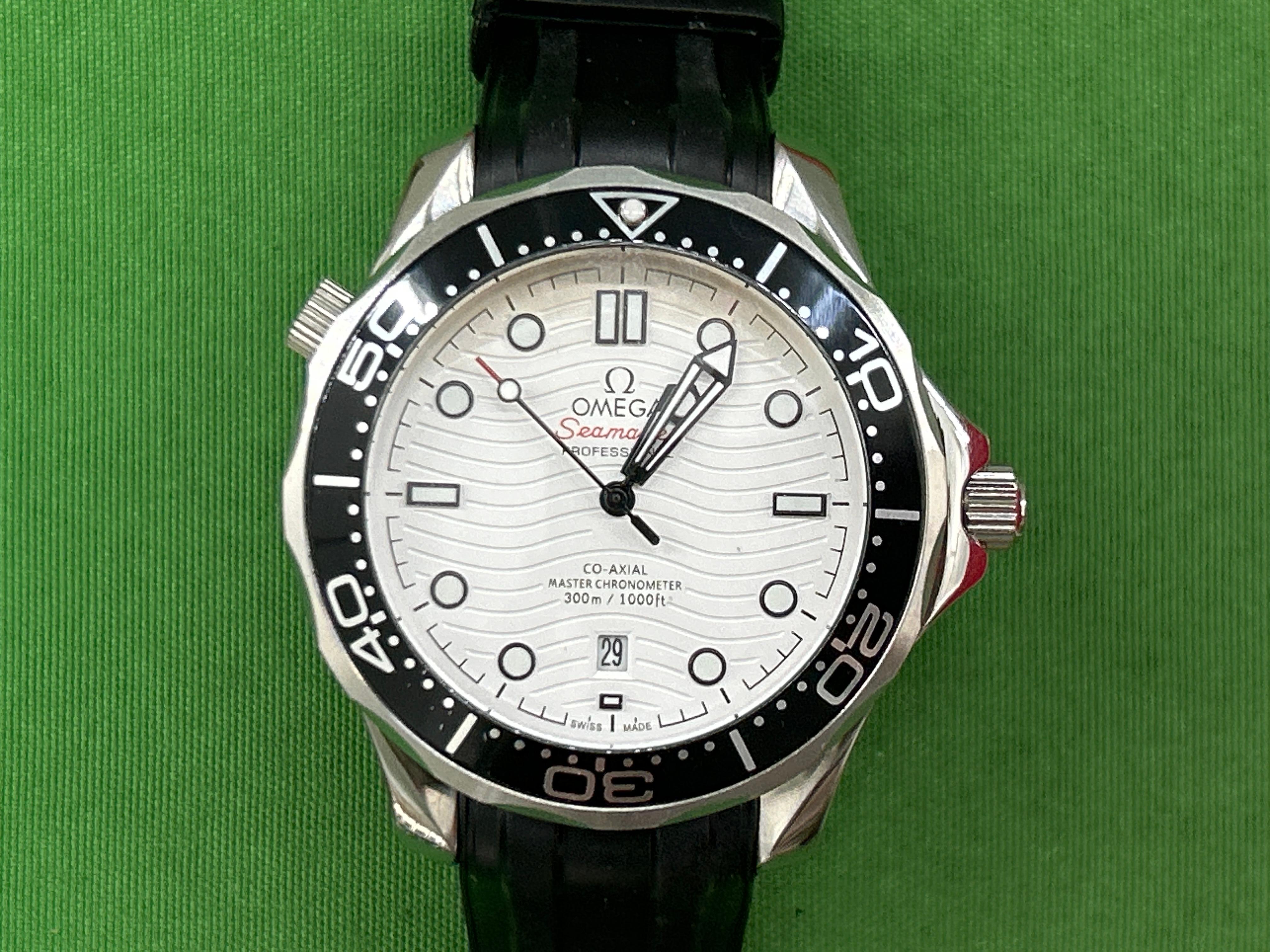 Foto QC 8 de Omega Seamaster Diver 300M 210.32.42.20.04.001