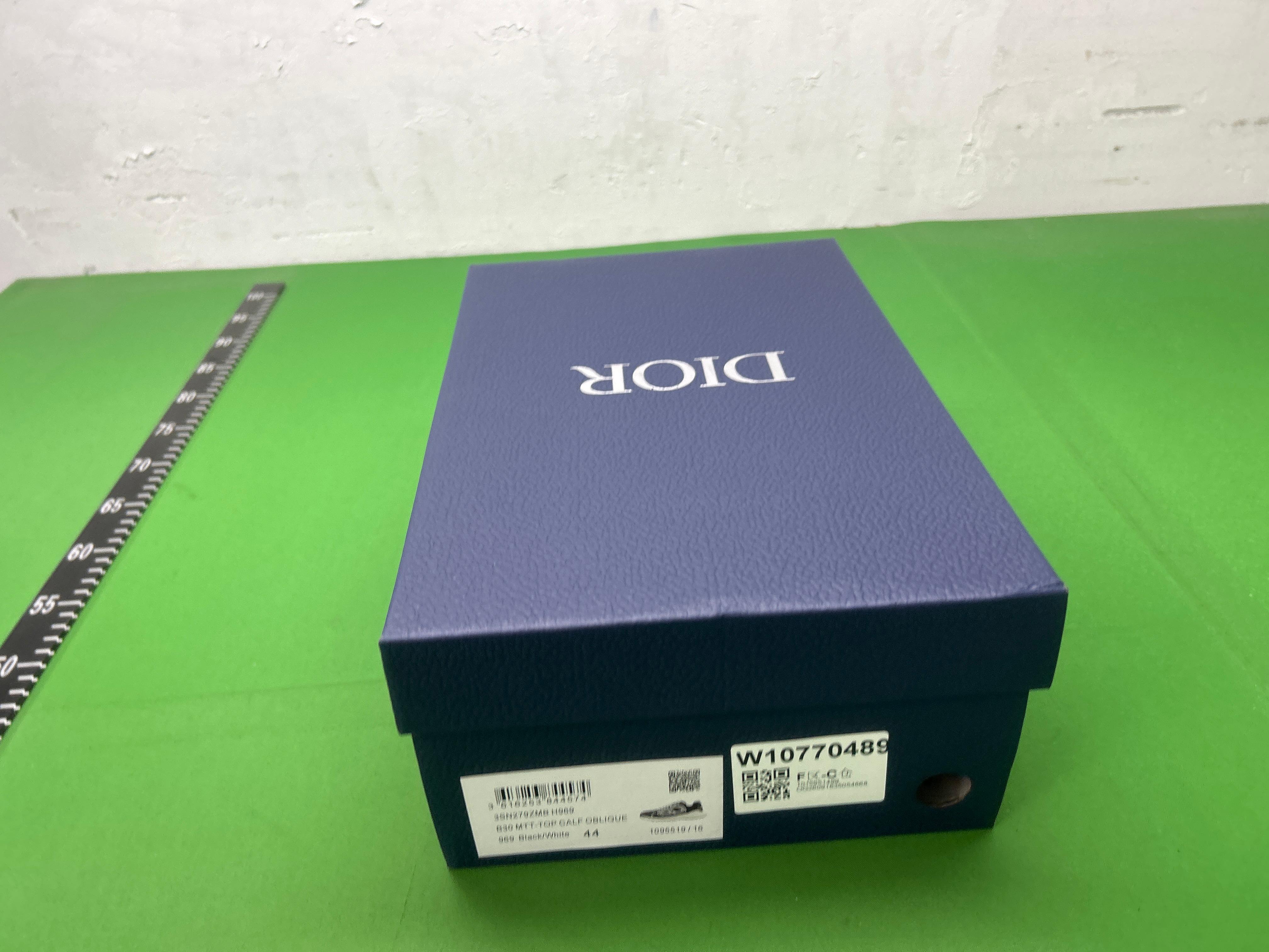 Foto QC 1 de Dior B25 Runner Suede Technical Mesh Low Sneakers Black White Oblique