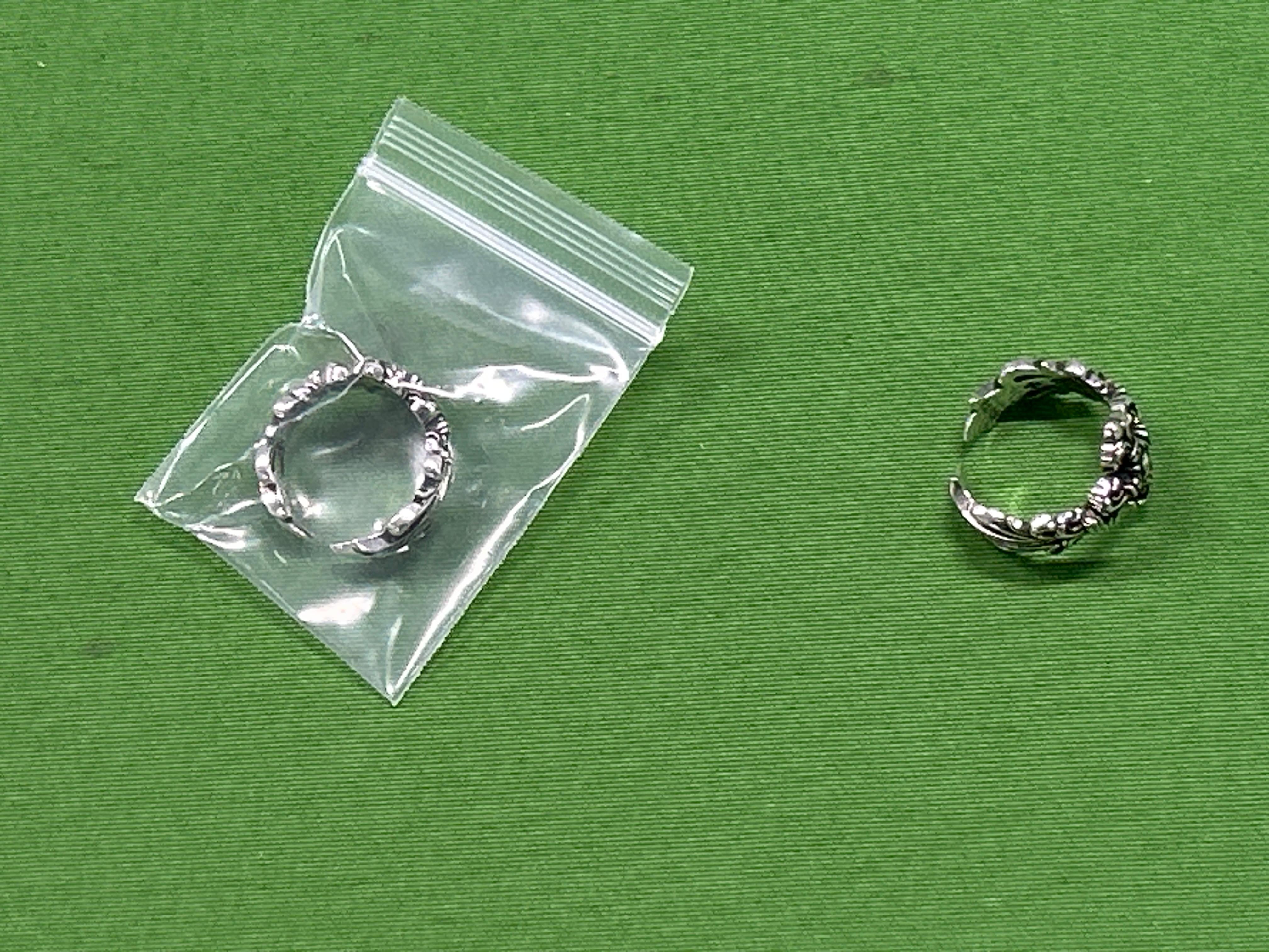 Foto QC 4 de Chrome Hearts Fleur De Lis Shield Ring Silver Silver