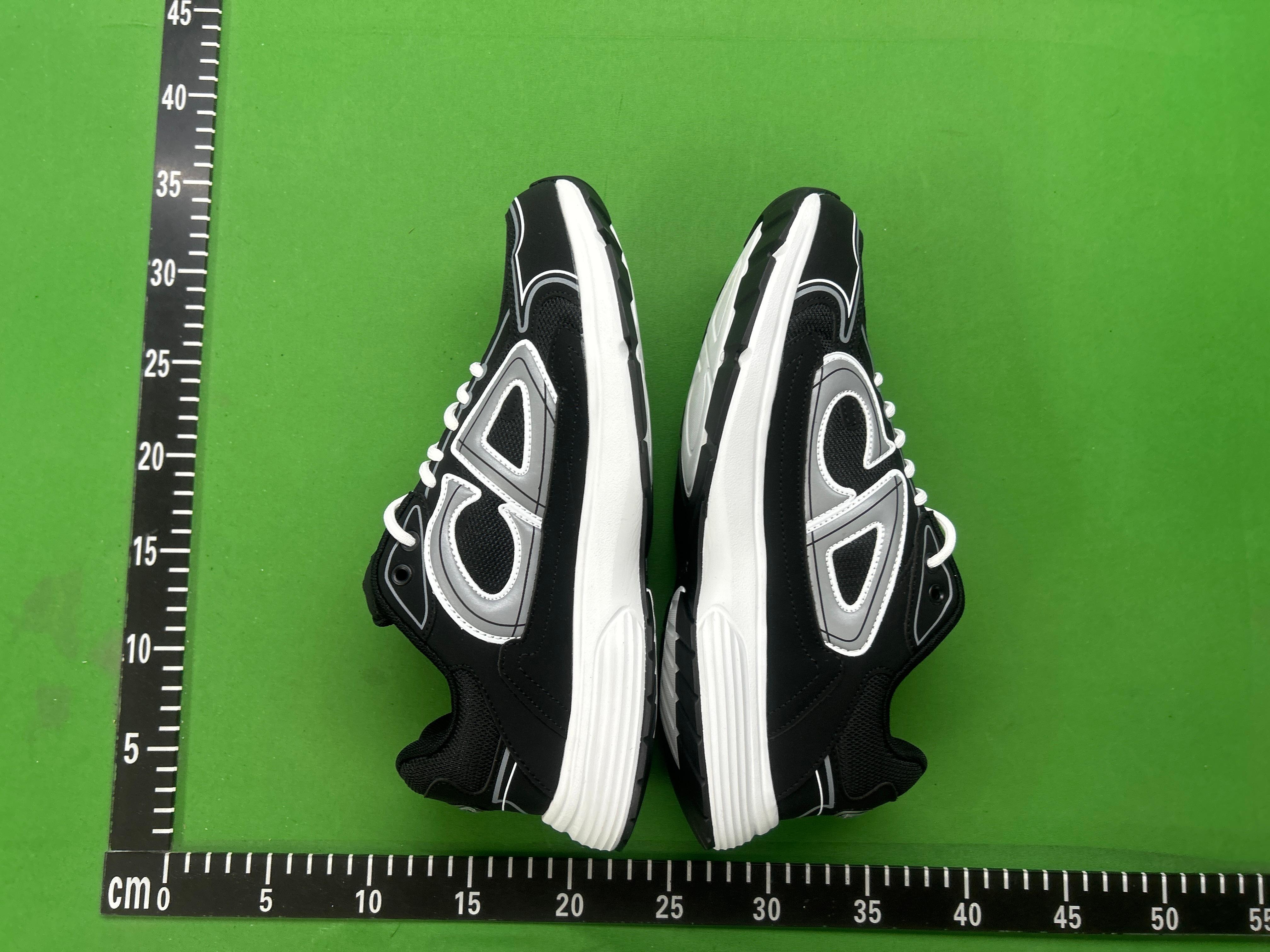 Foto QC 6 de Dior B25 Runner Suede Technical Mesh Low Sneakers Black White Oblique