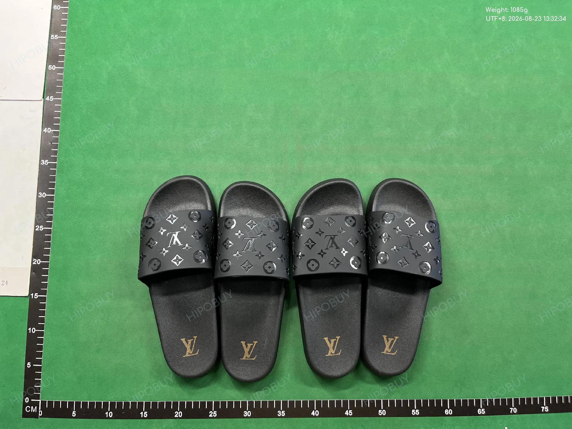 Foto QC 6 de Louis Vuitton Waterfront Mule Rubber Black
