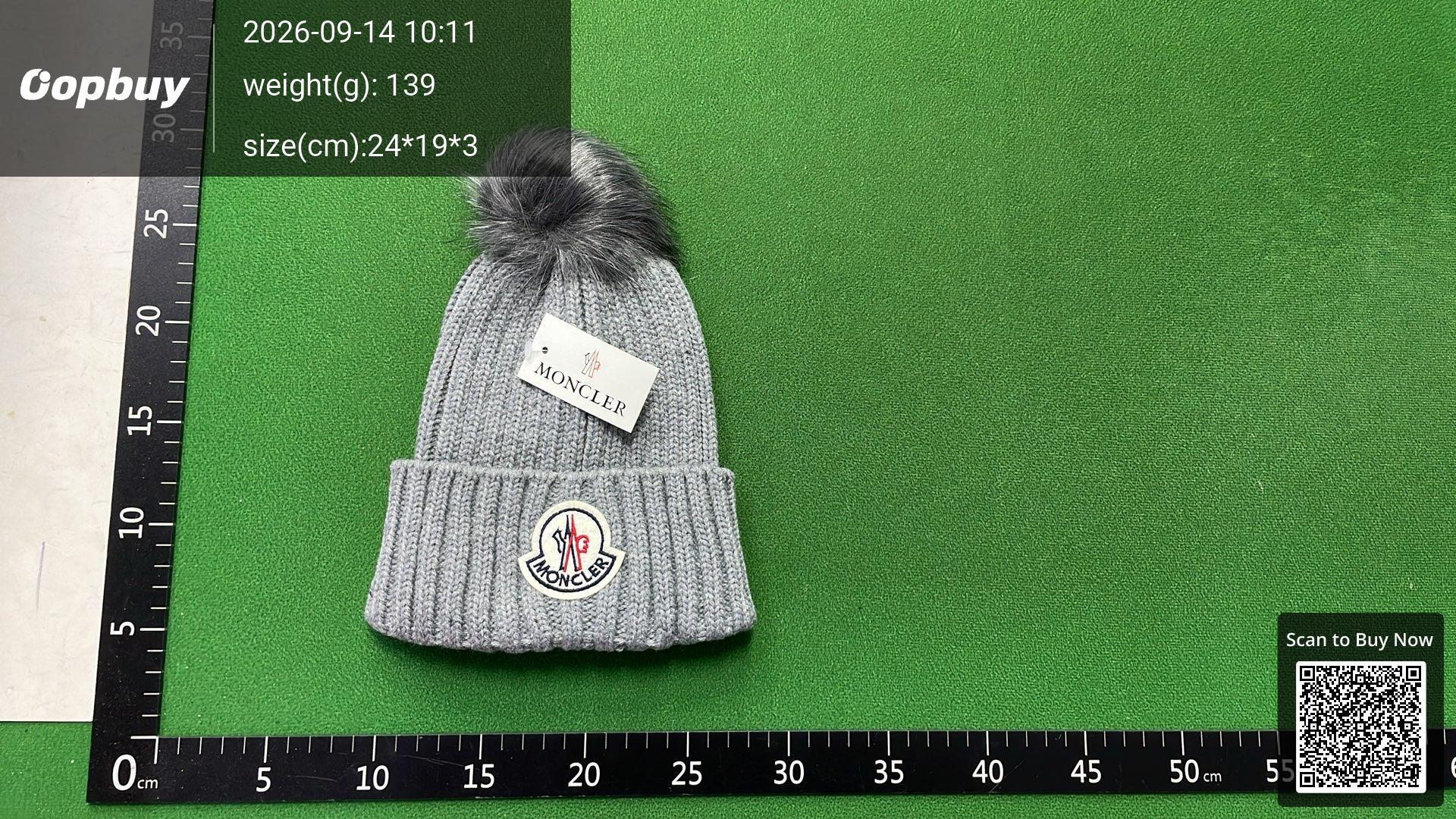 Foto QC 7 de Moncler Logo Pom-Pom Beanie Red