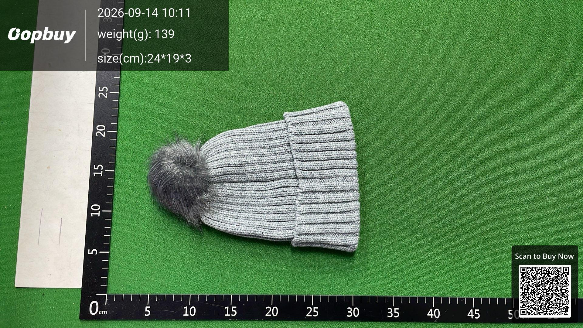 Foto QC 6 de Moncler Logo Pom-Pom Beanie Red