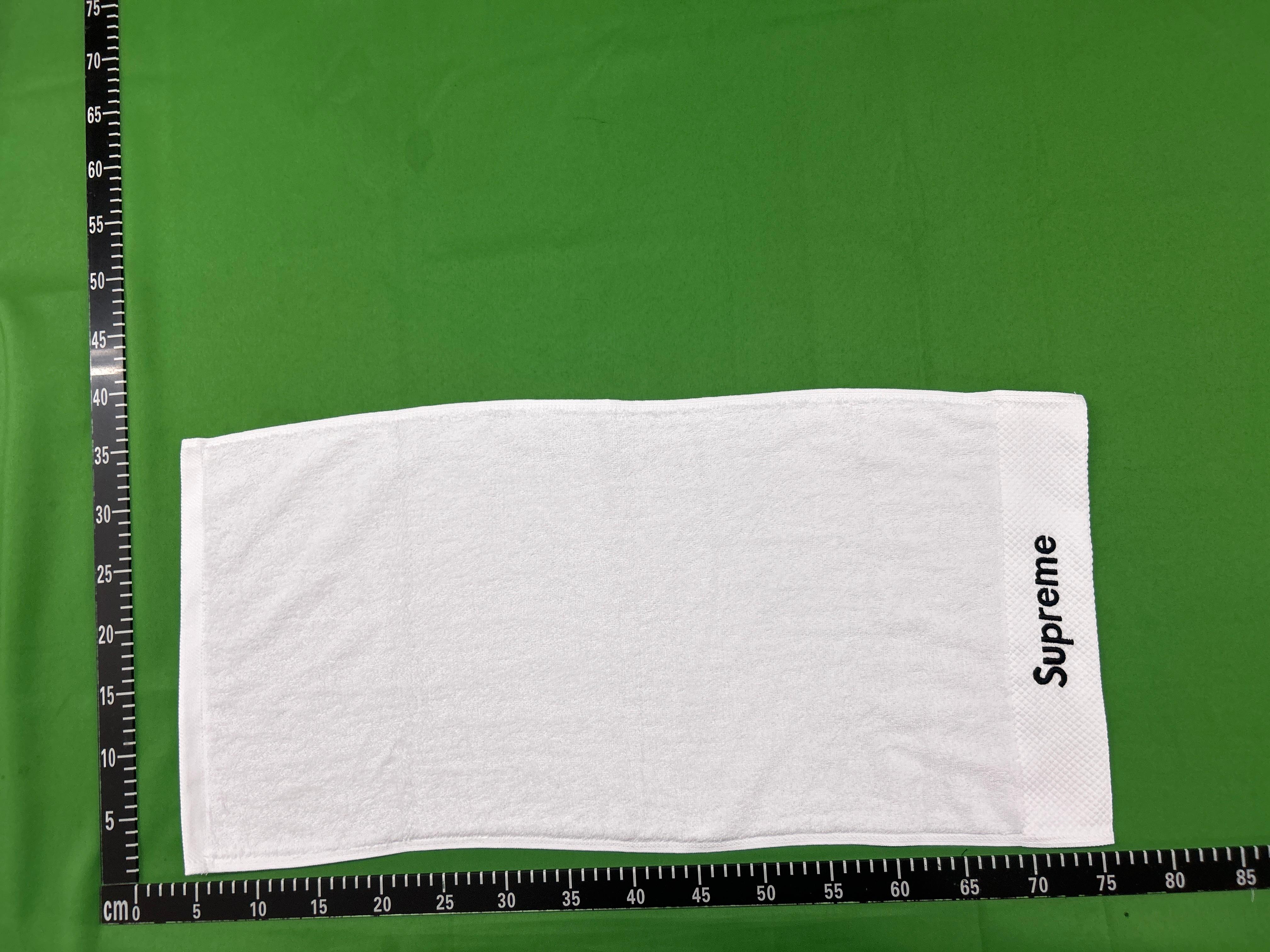Foto QC 7 de Supreme Hand Towel White