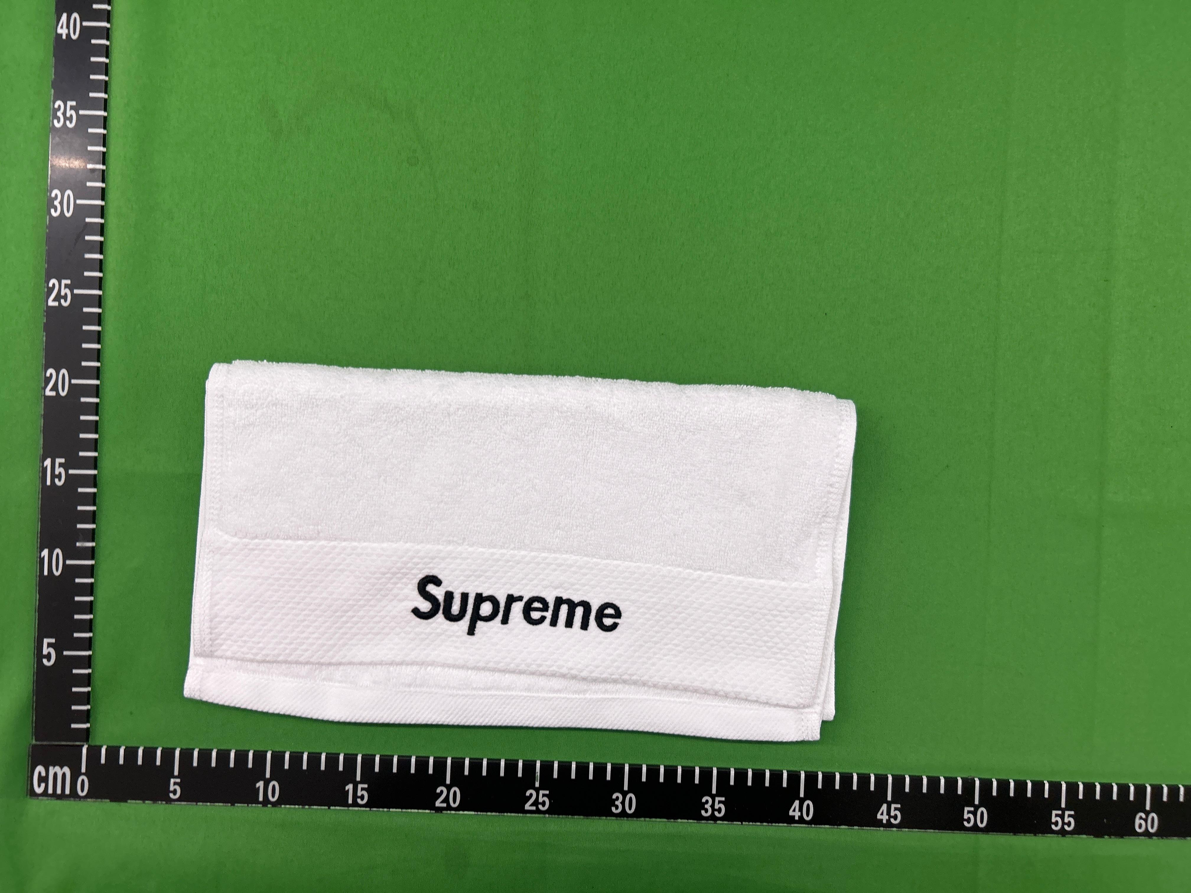 Foto QC 6 de Supreme Hand Towel White